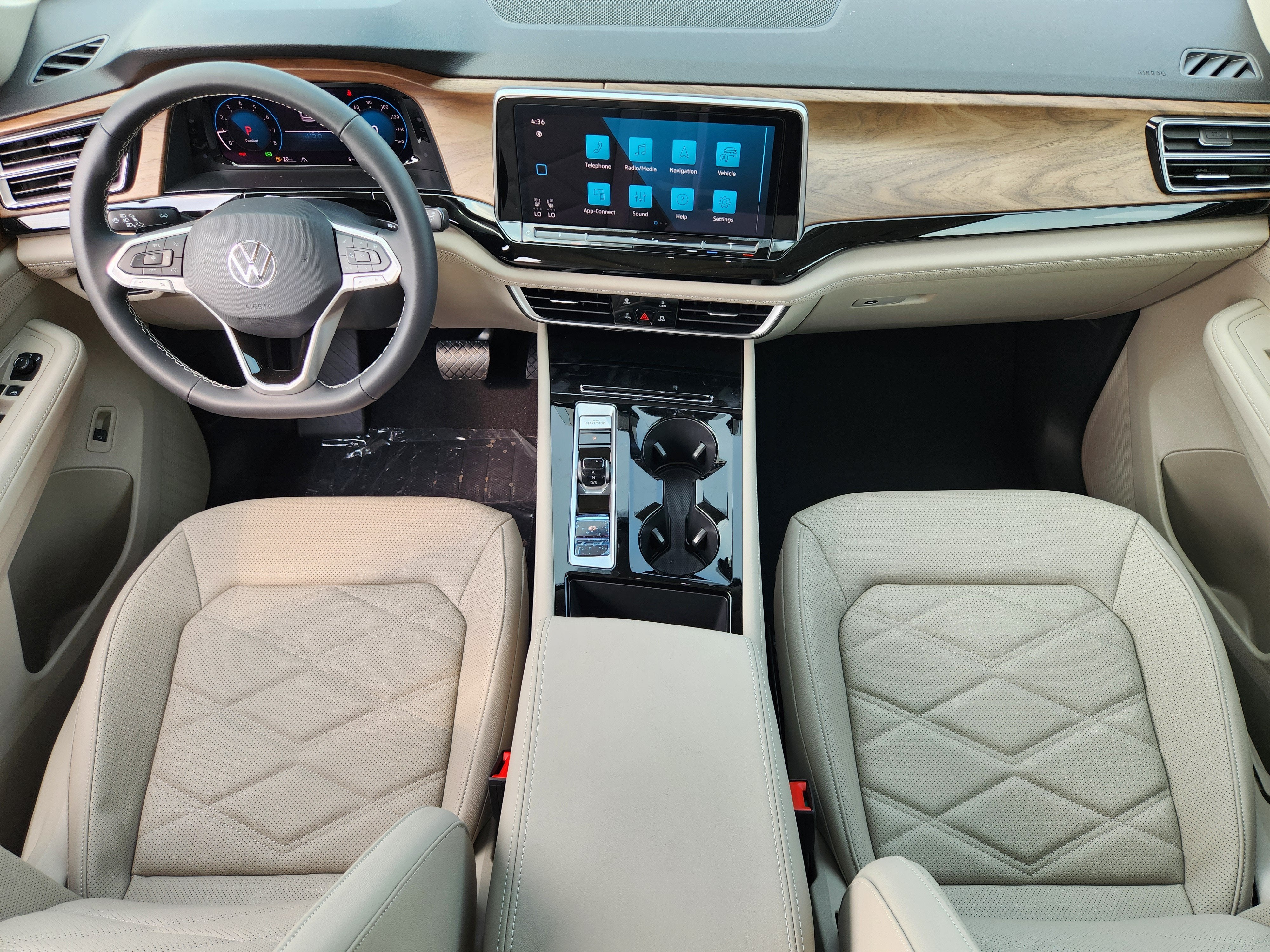 2026 Volkswagen Atlas 2.0T SE w/Technology