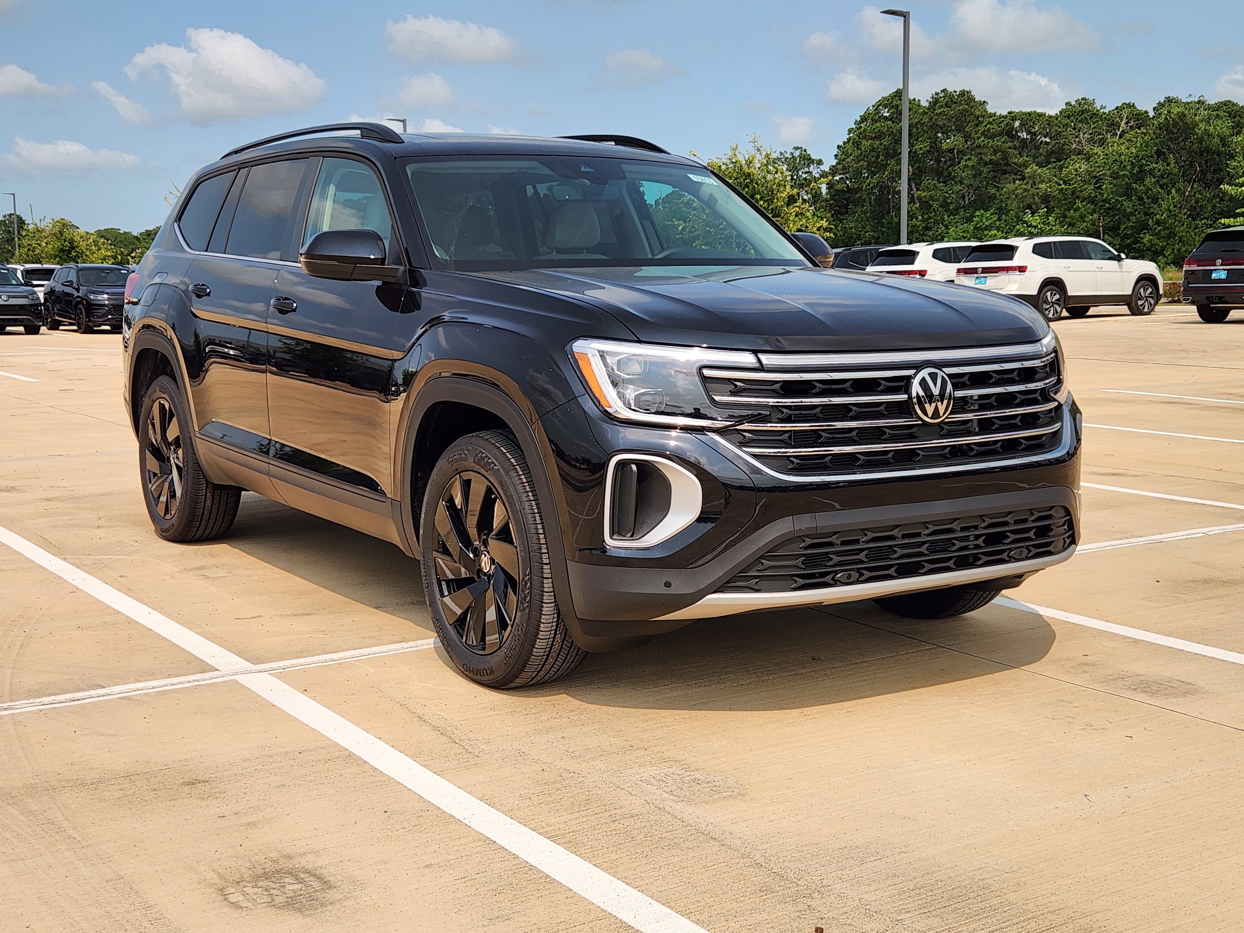 2026 Volkswagen Atlas 2.0T SE w/Technology