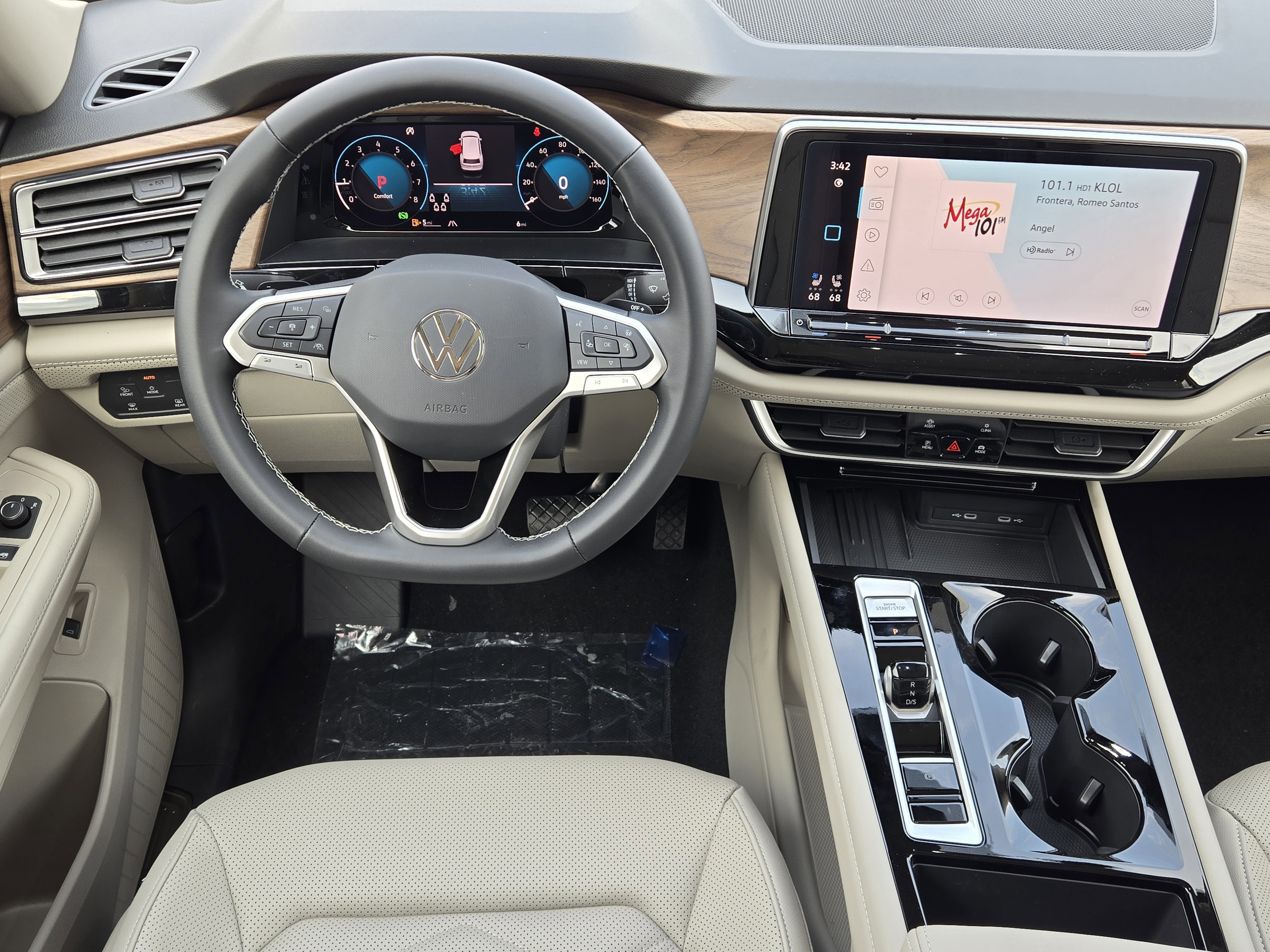 2026 Volkswagen Atlas 2.0T SE w/Technology