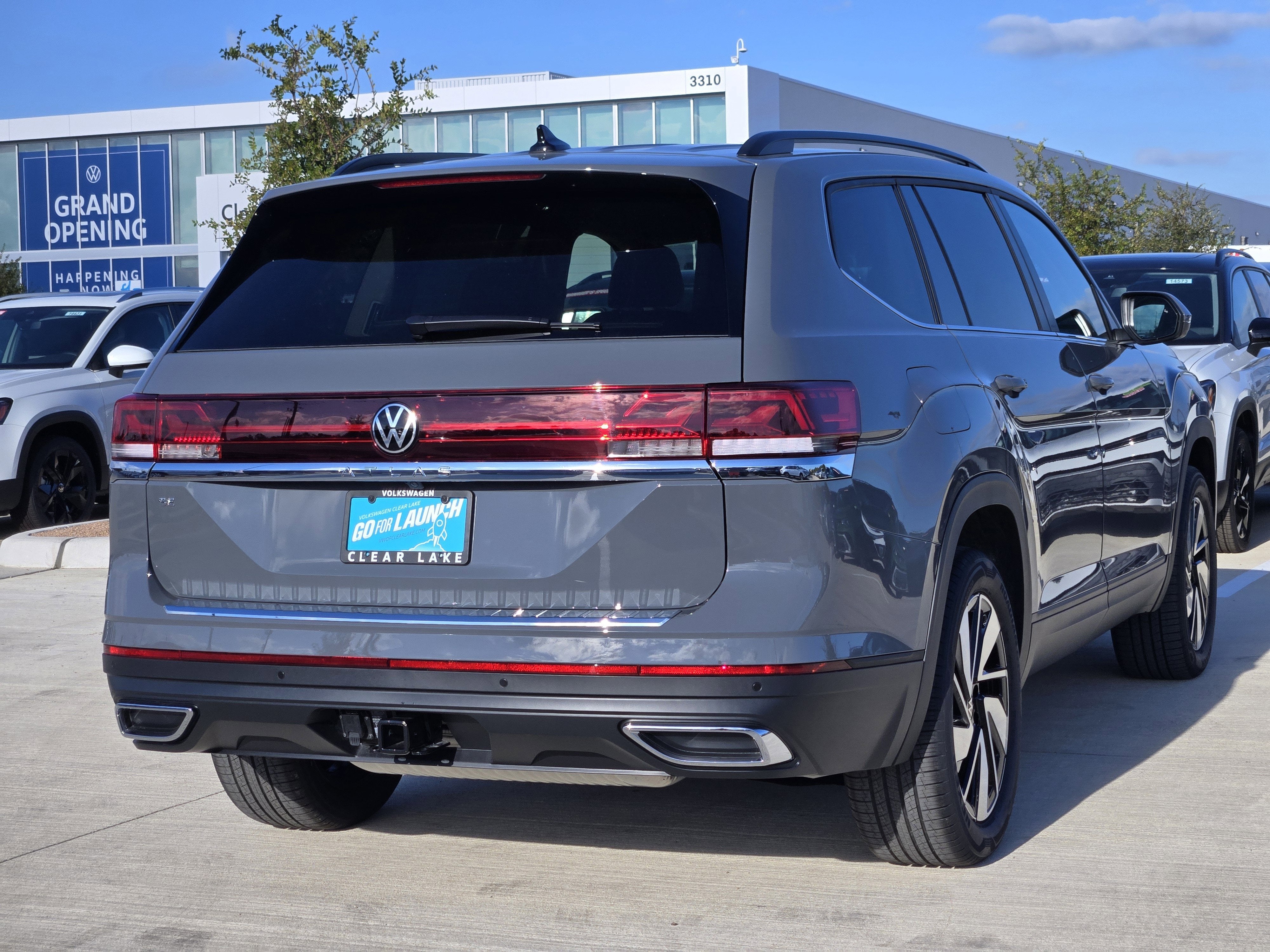 2026 Volkswagen Atlas 2.0T SE w/Technology