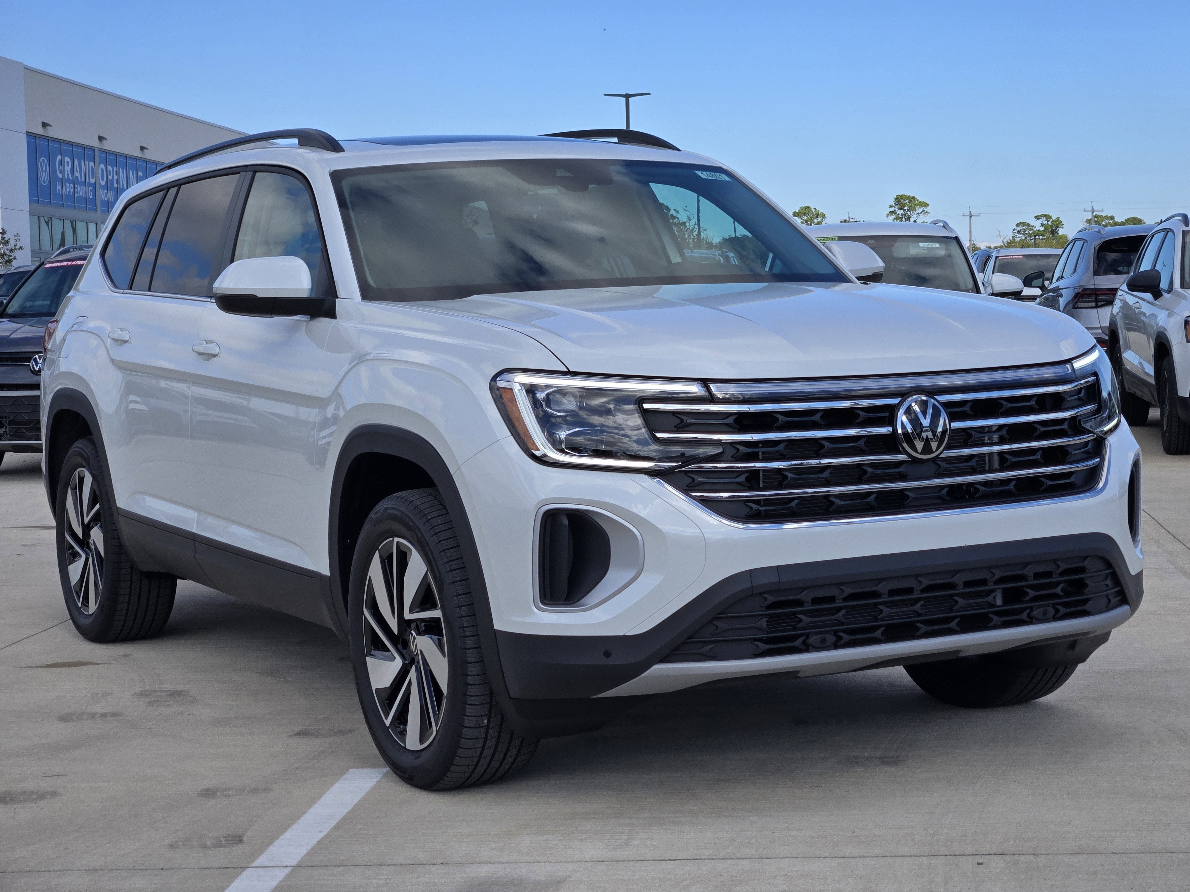2026 Volkswagen Atlas 2.0T SE w/Technology