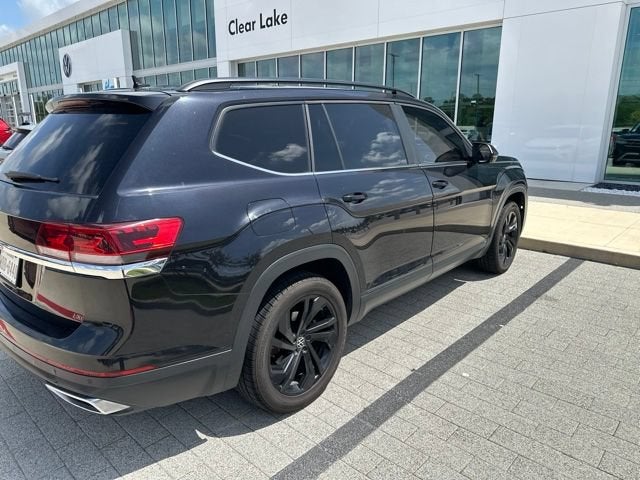 2022 Volkswagen Atlas 3.6L V6 SE w/Technology