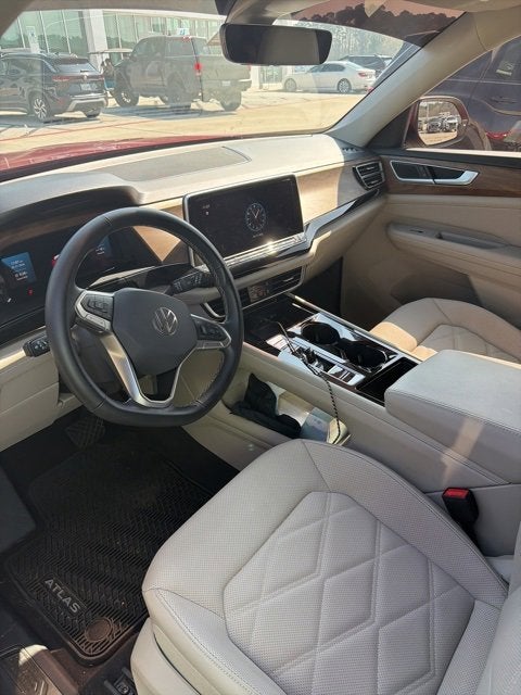 2024 Volkswagen Atlas 2.0T SE w/Technology