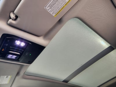 2027 Volkswagen Atlas SE w/Technology