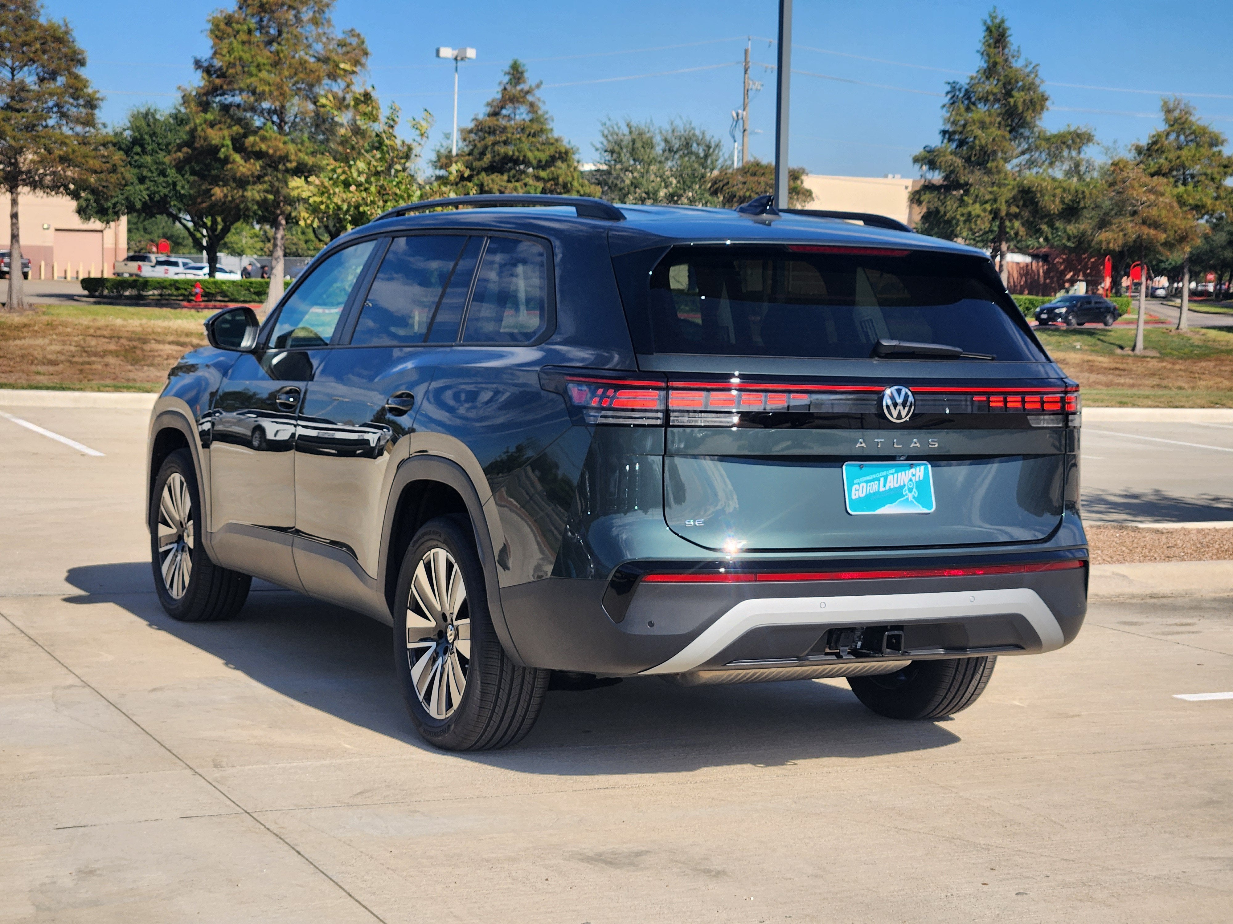 2027 Volkswagen Atlas SE w/Technology