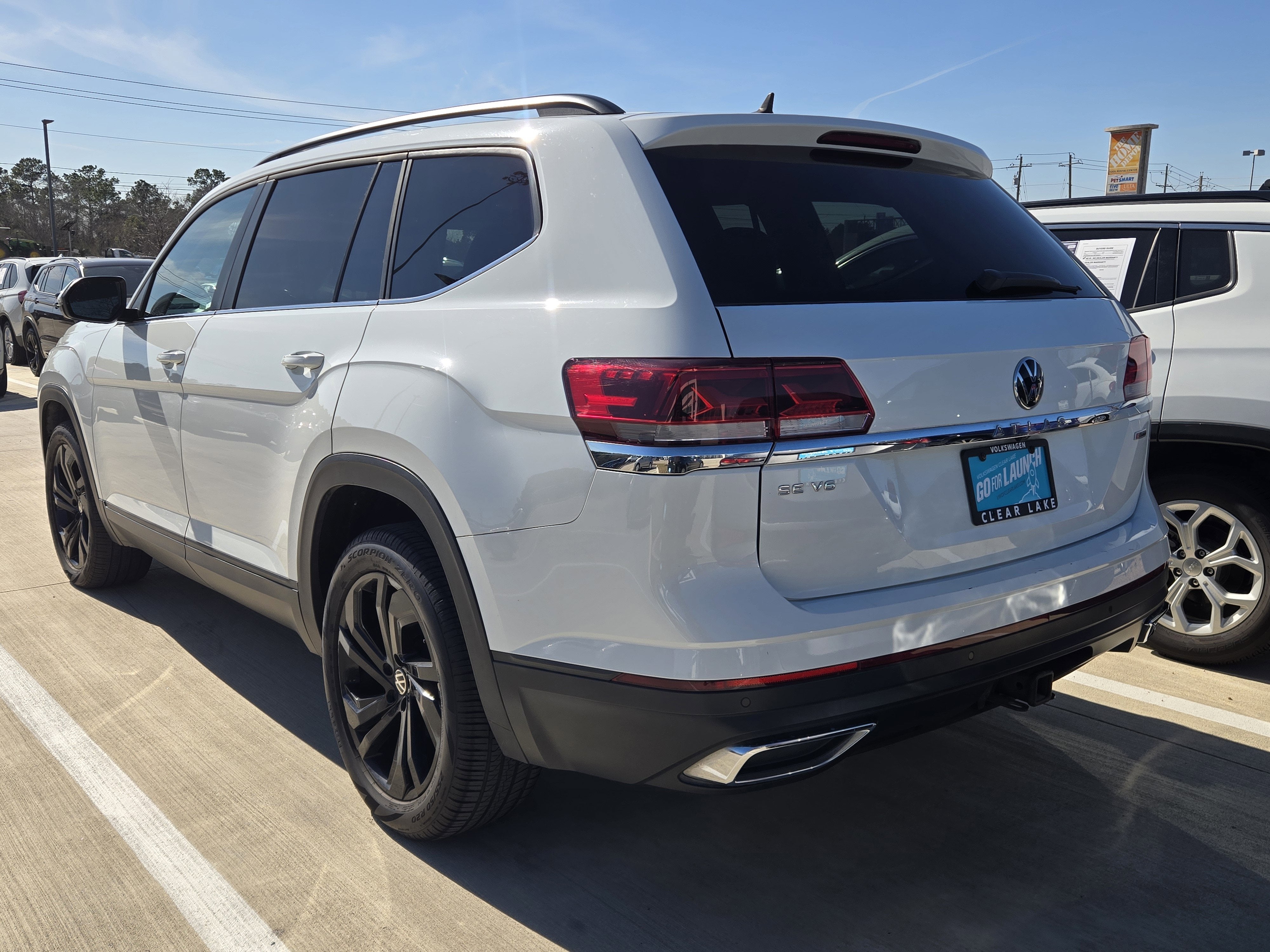 2022 Volkswagen Atlas 3.6L V6 SE w/Technology