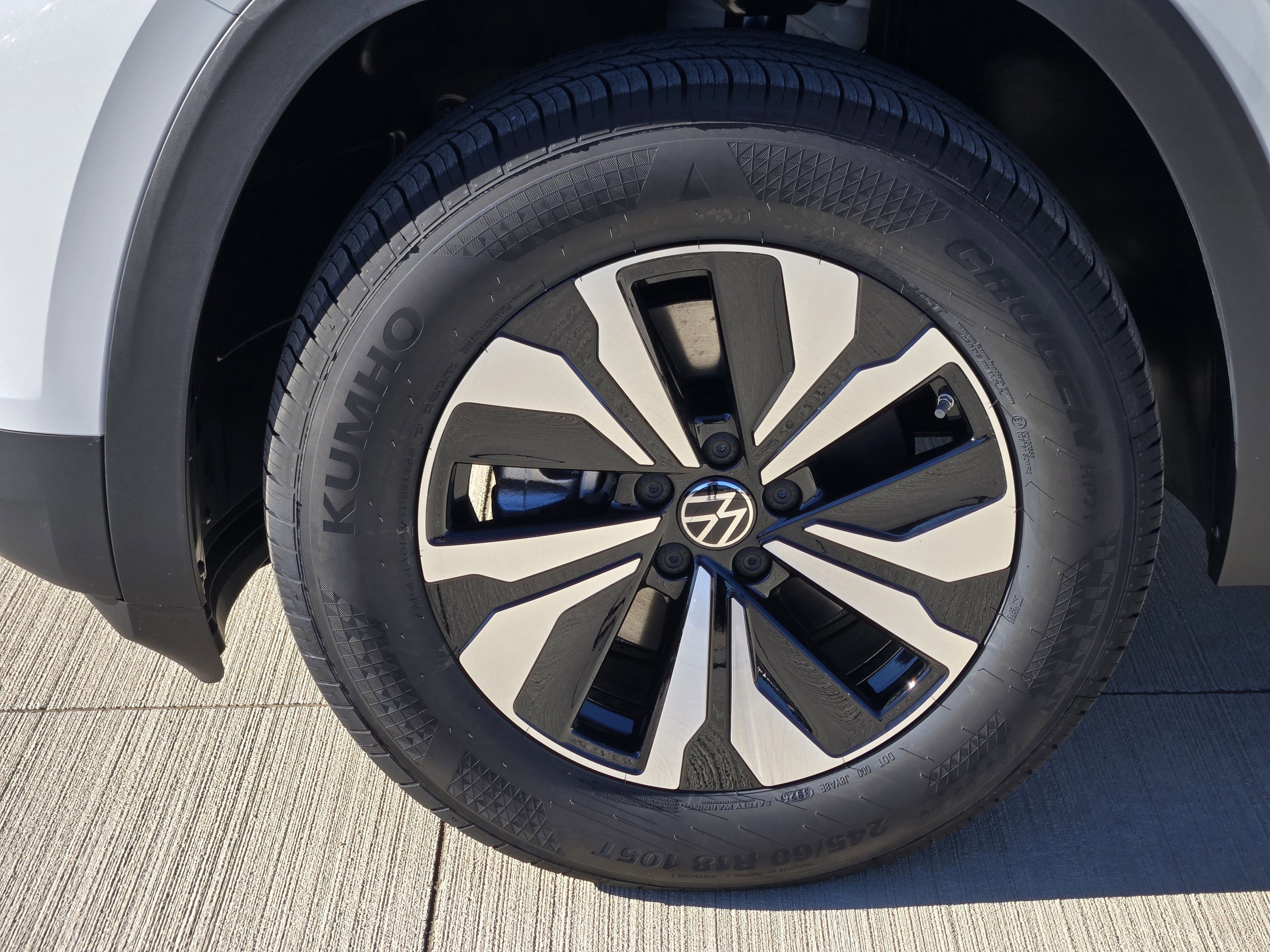 2026 Volkswagen Atlas Cross Sport 2.0T SE