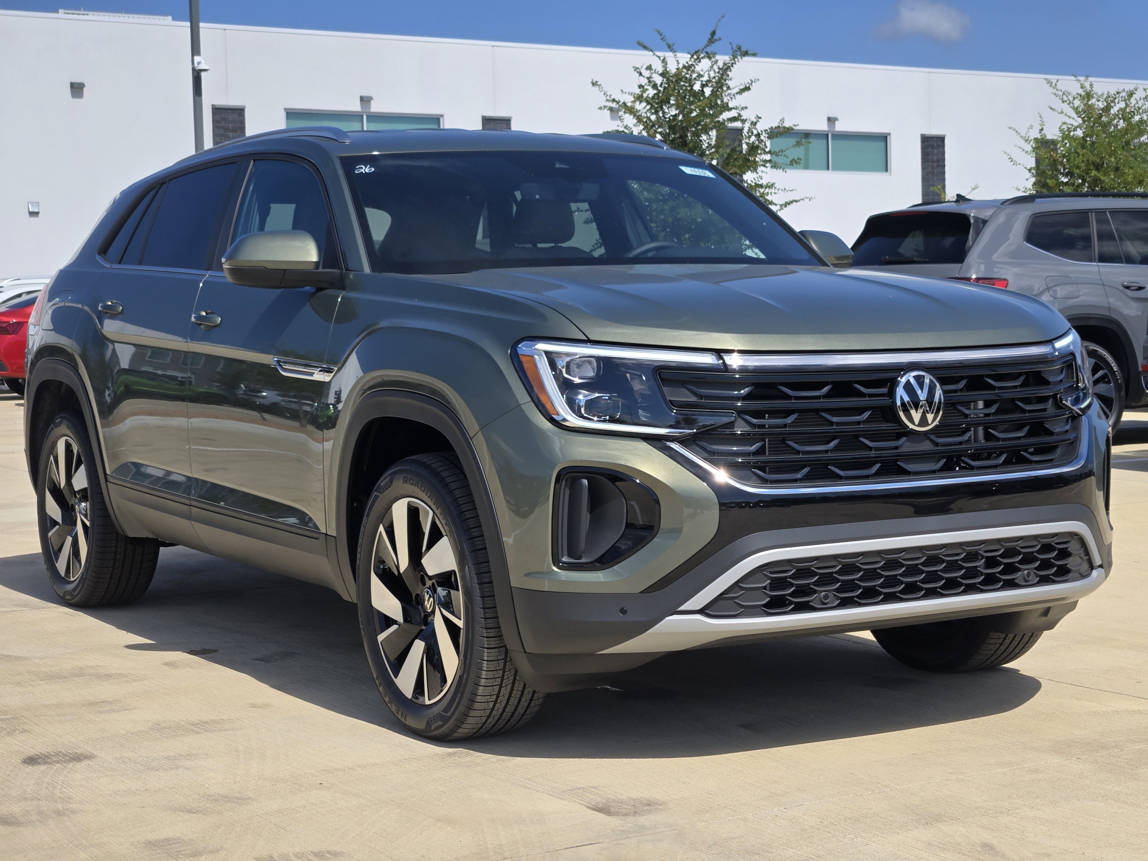 2026 Volkswagen Atlas Cross Sport 2.0T SE w/Technology