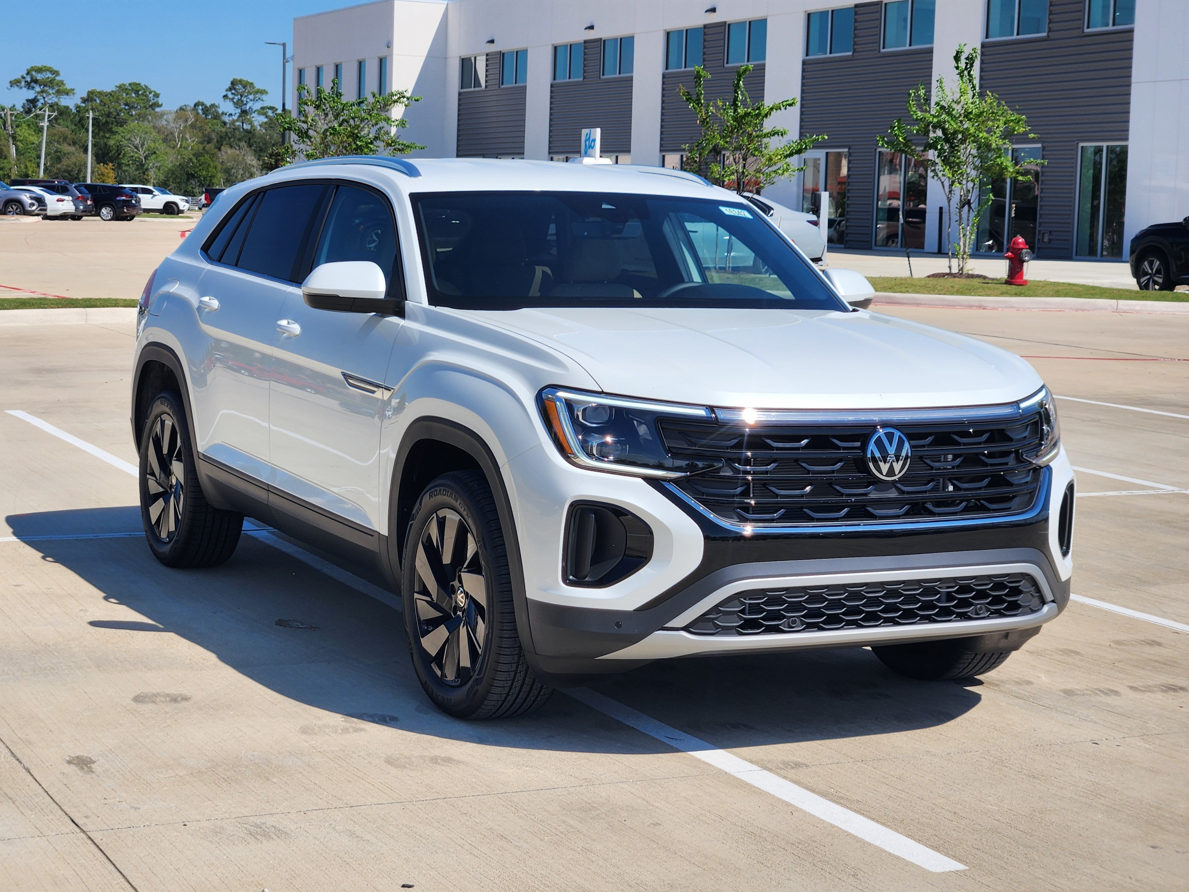 2026 Volkswagen Atlas Cross Sport 2.0T SE w/Technology