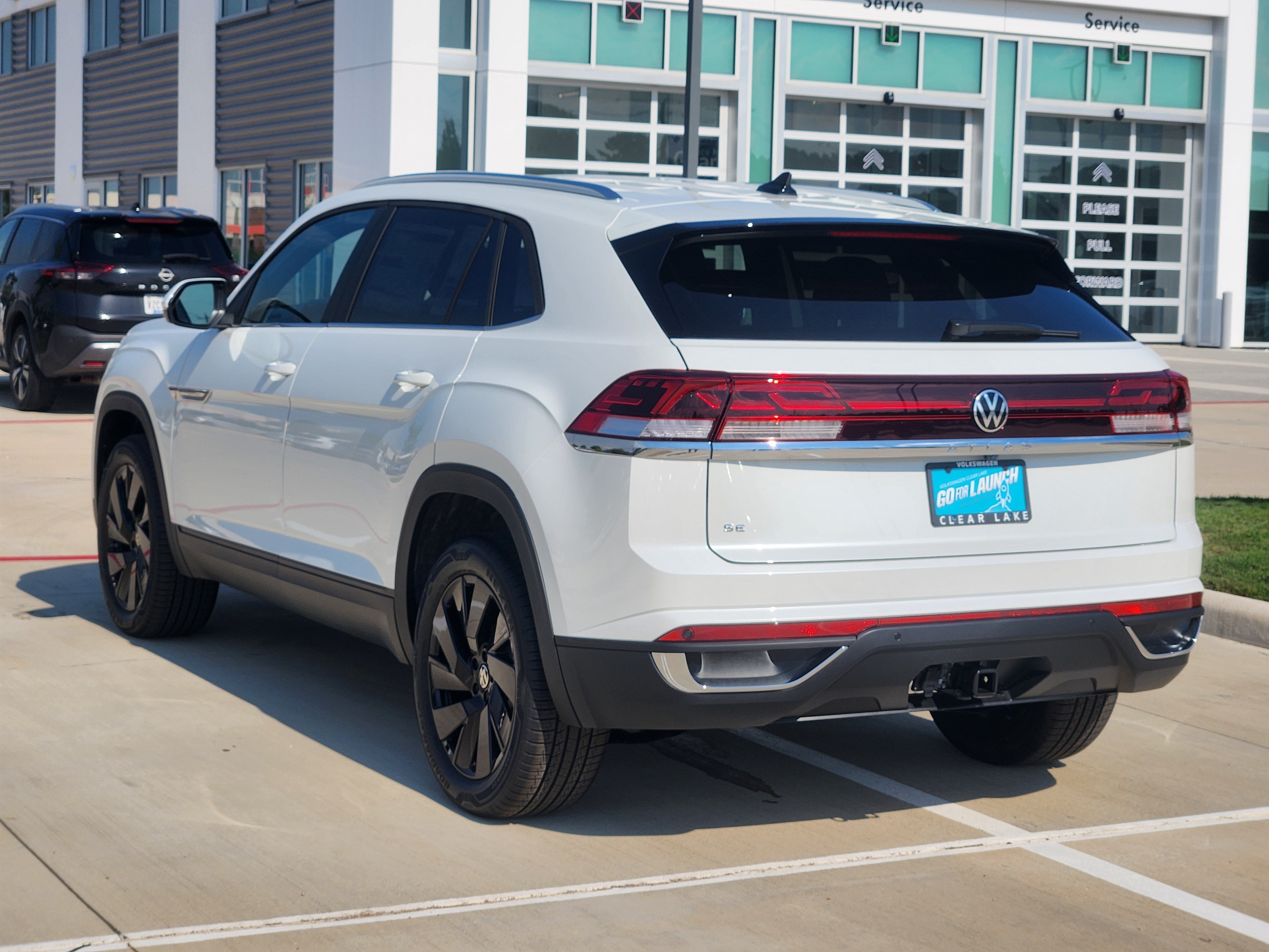 2026 Volkswagen Atlas Cross Sport 2.0T SE w/Technology