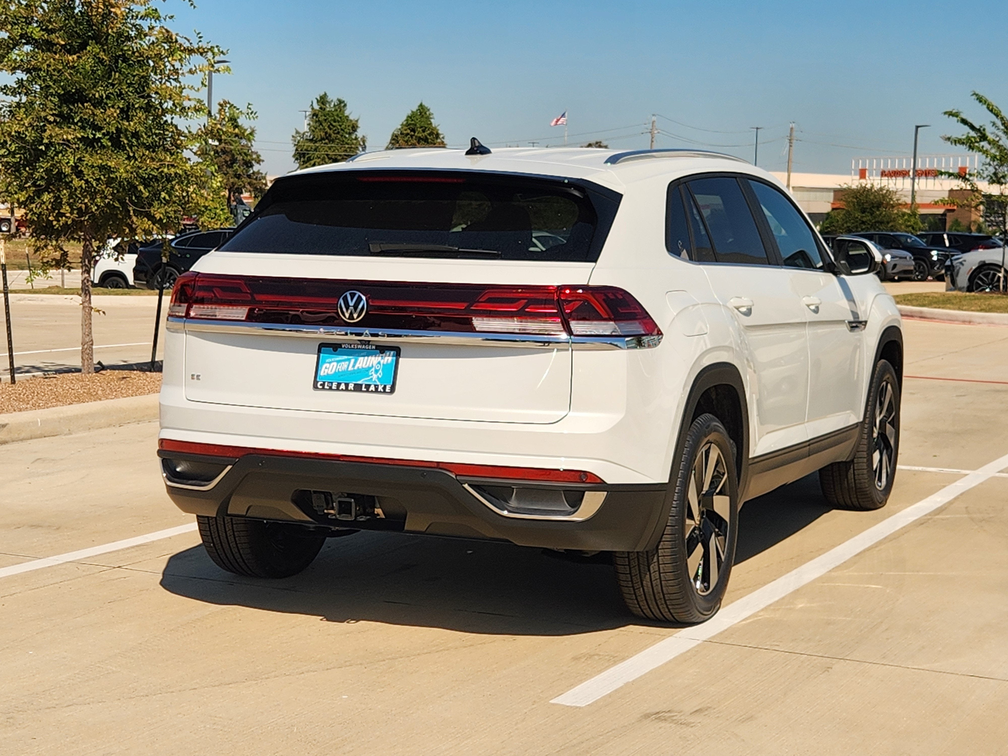 2026 Volkswagen Atlas Cross Sport 2.0T SE w/Technology