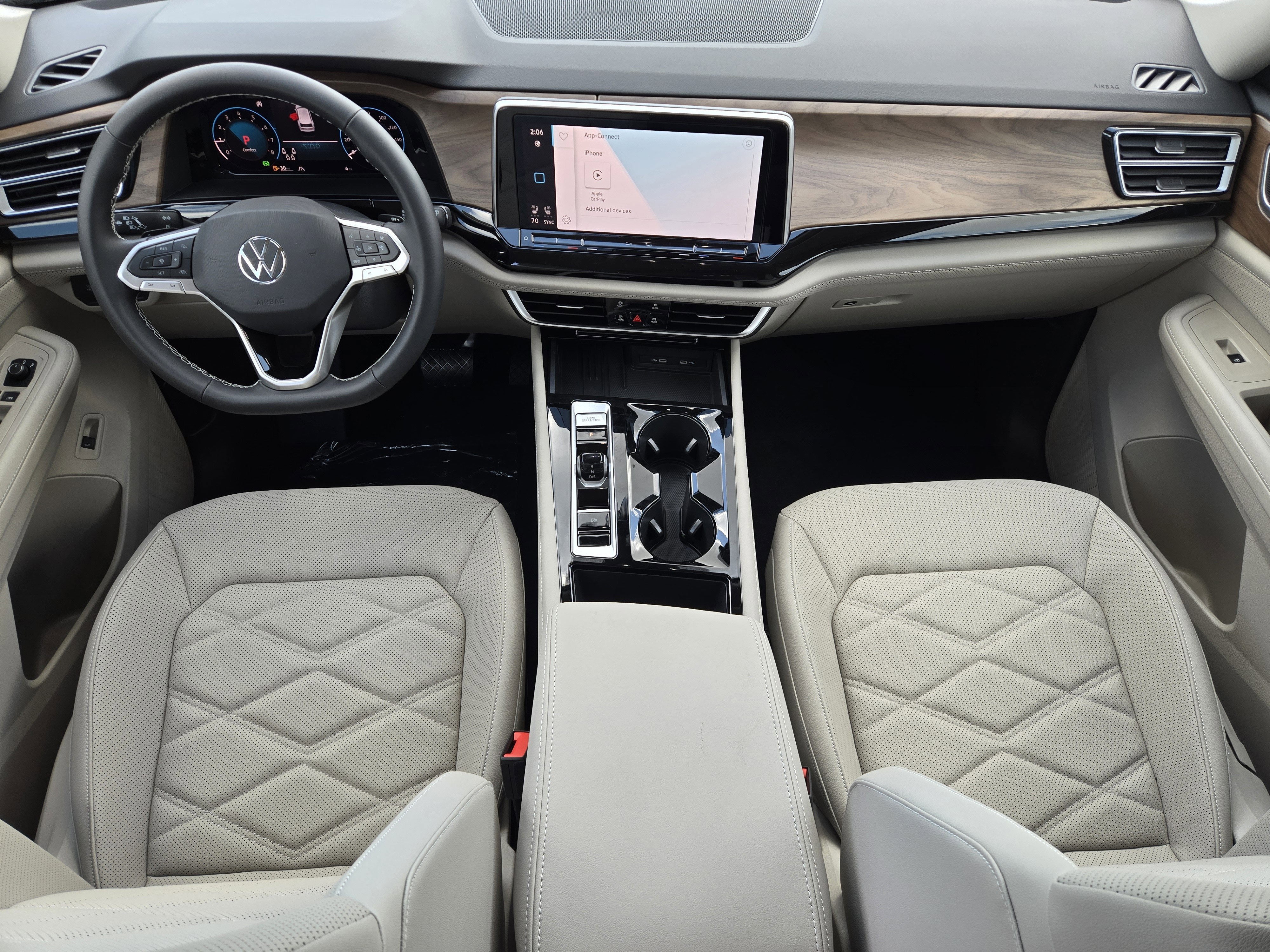 2026 Volkswagen Atlas 2.0T SE w/Technology