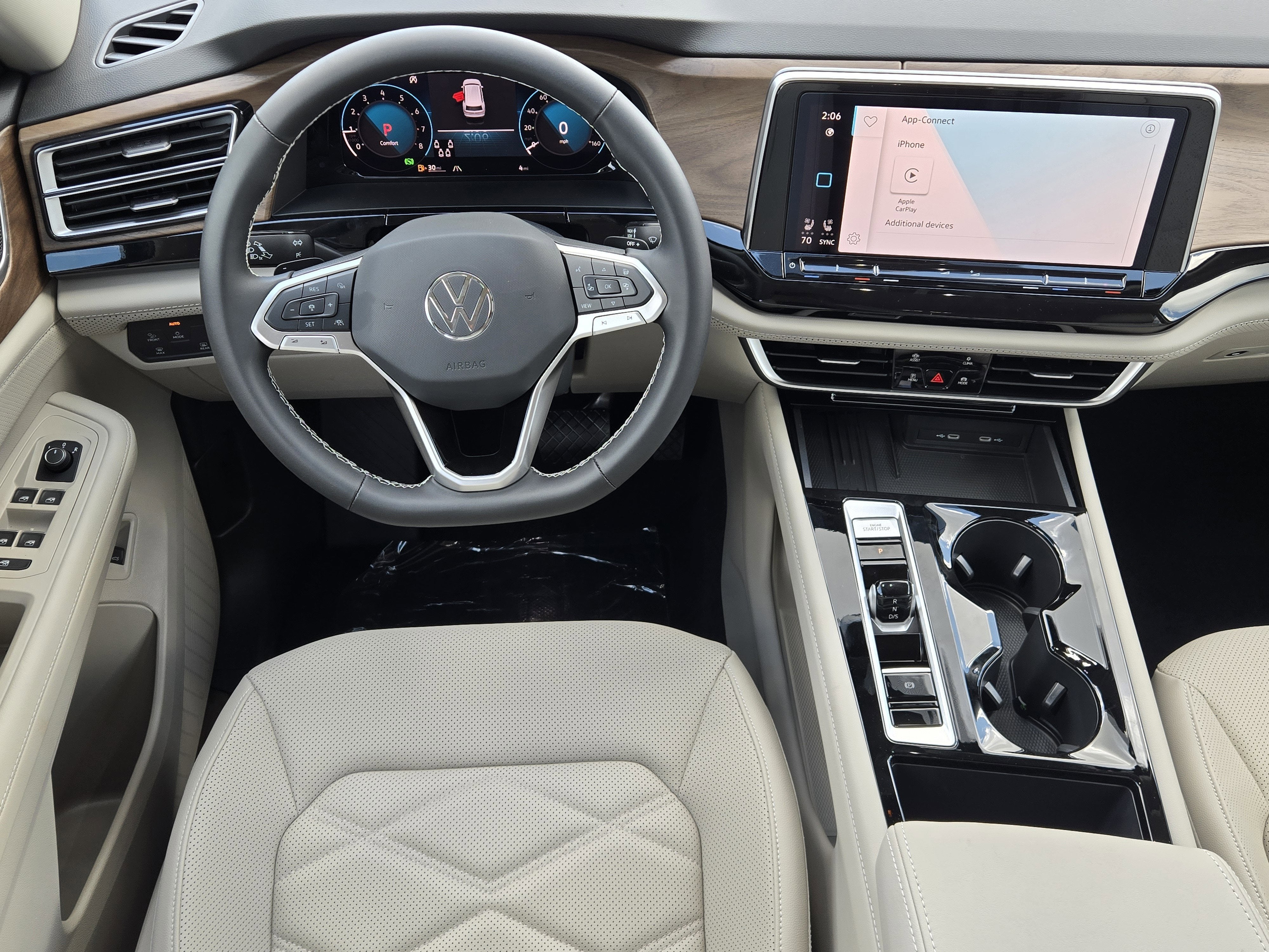 2026 Volkswagen Atlas 2.0T SE w/Technology