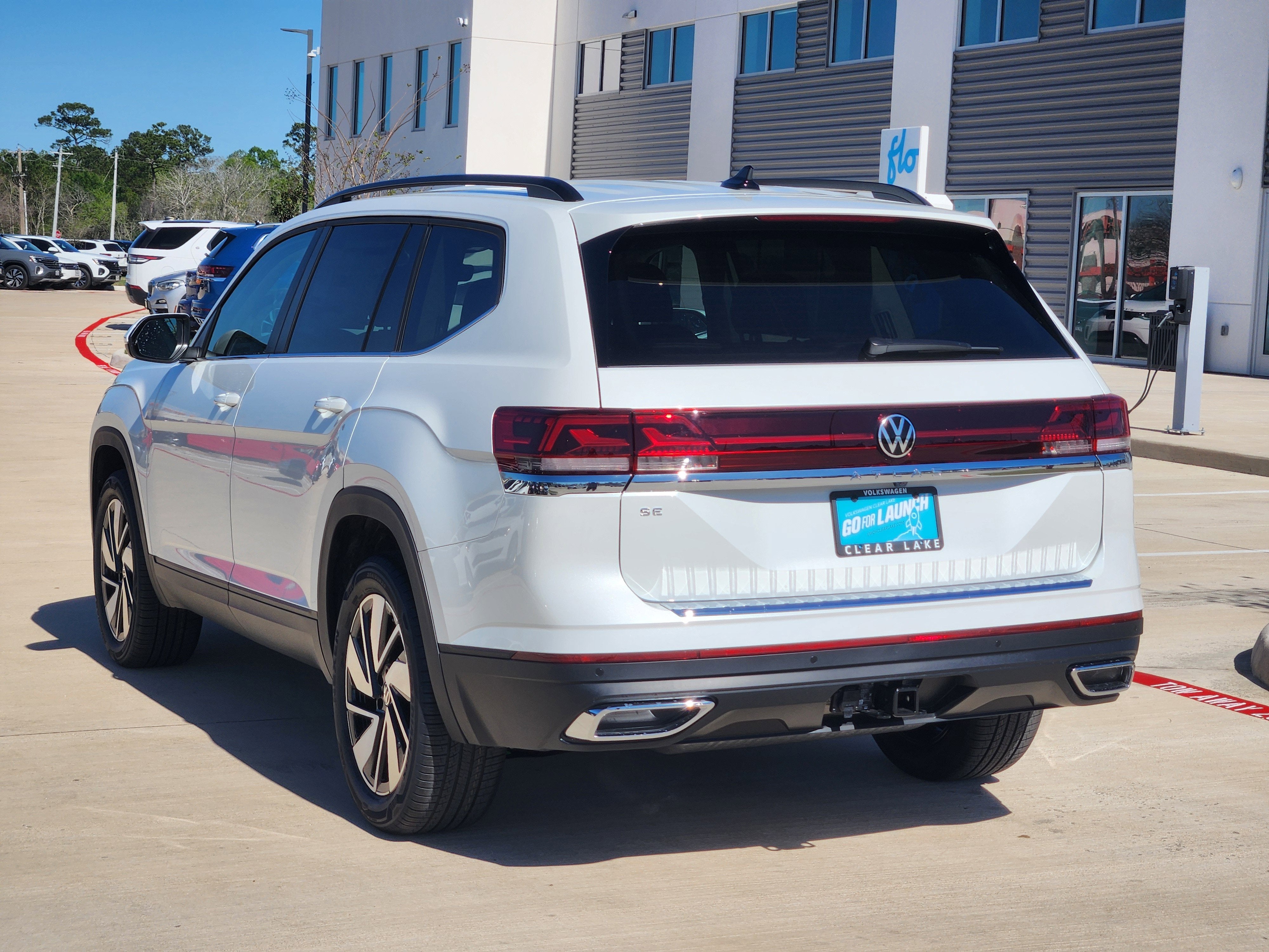 2026 Volkswagen Atlas 2.0T SE w/Technology