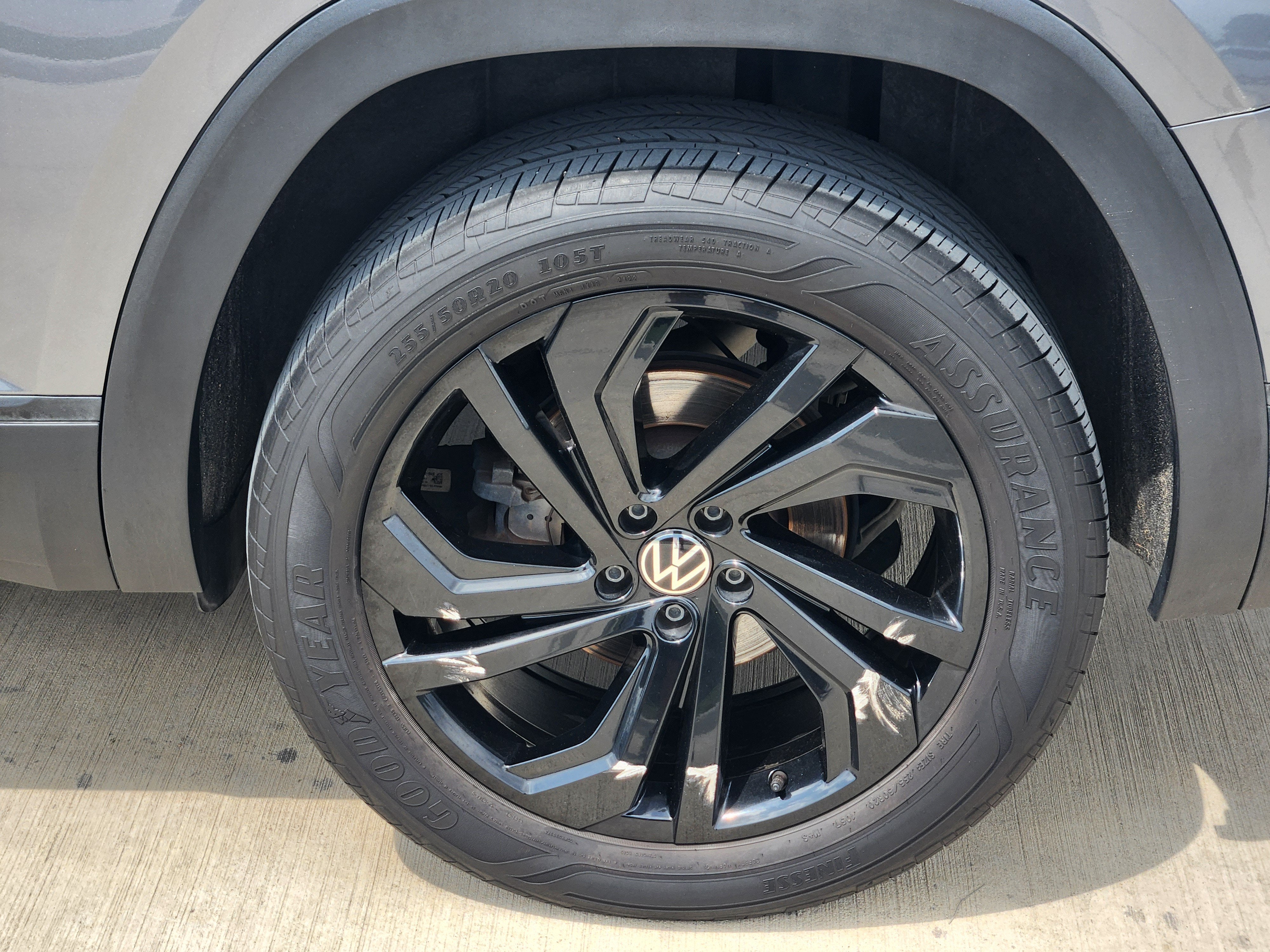 2023 Volkswagen Atlas 3.6L V6 SE w/Technology