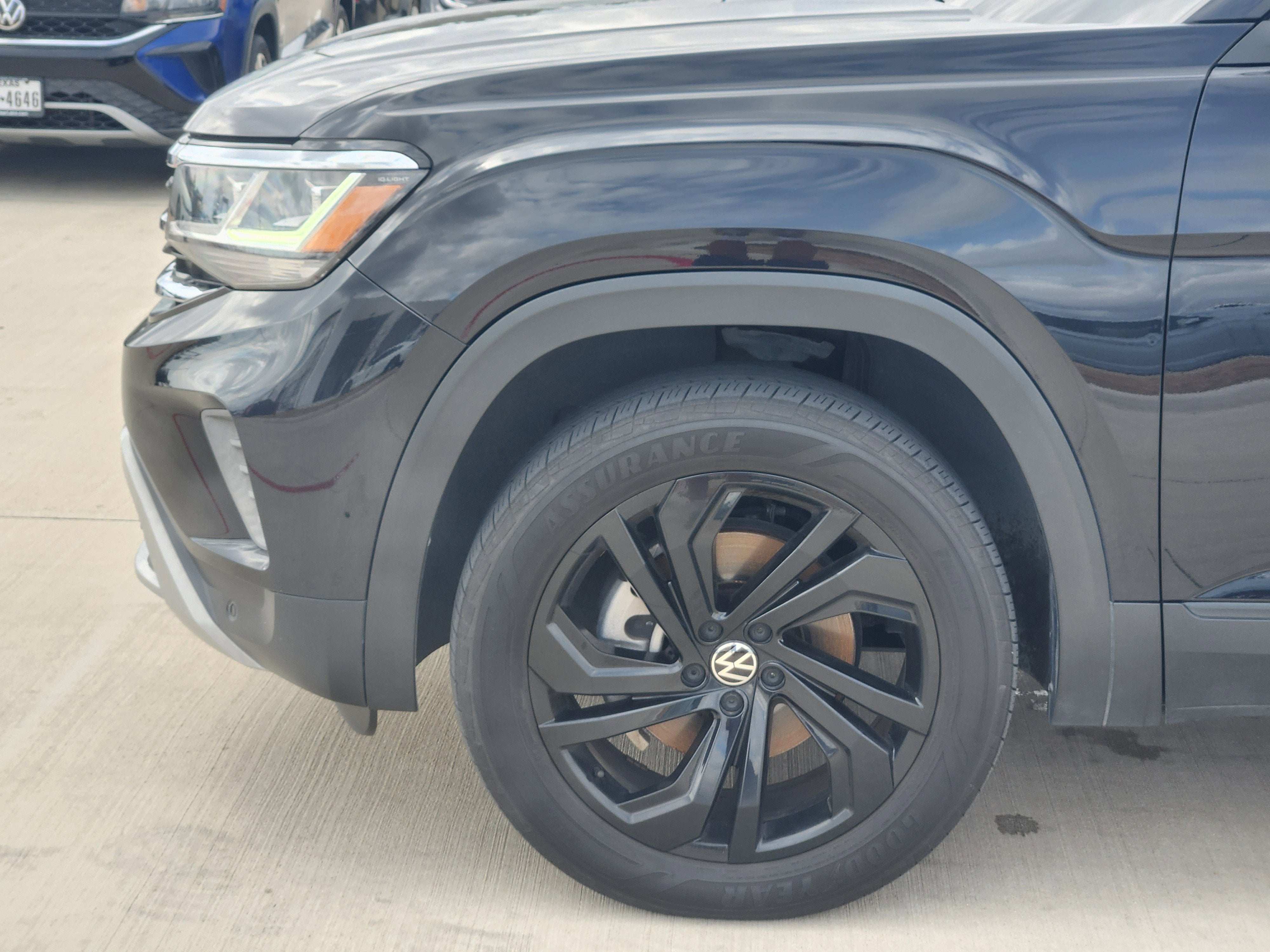 2023 Volkswagen Atlas 3.6L V6 SE w/Technology