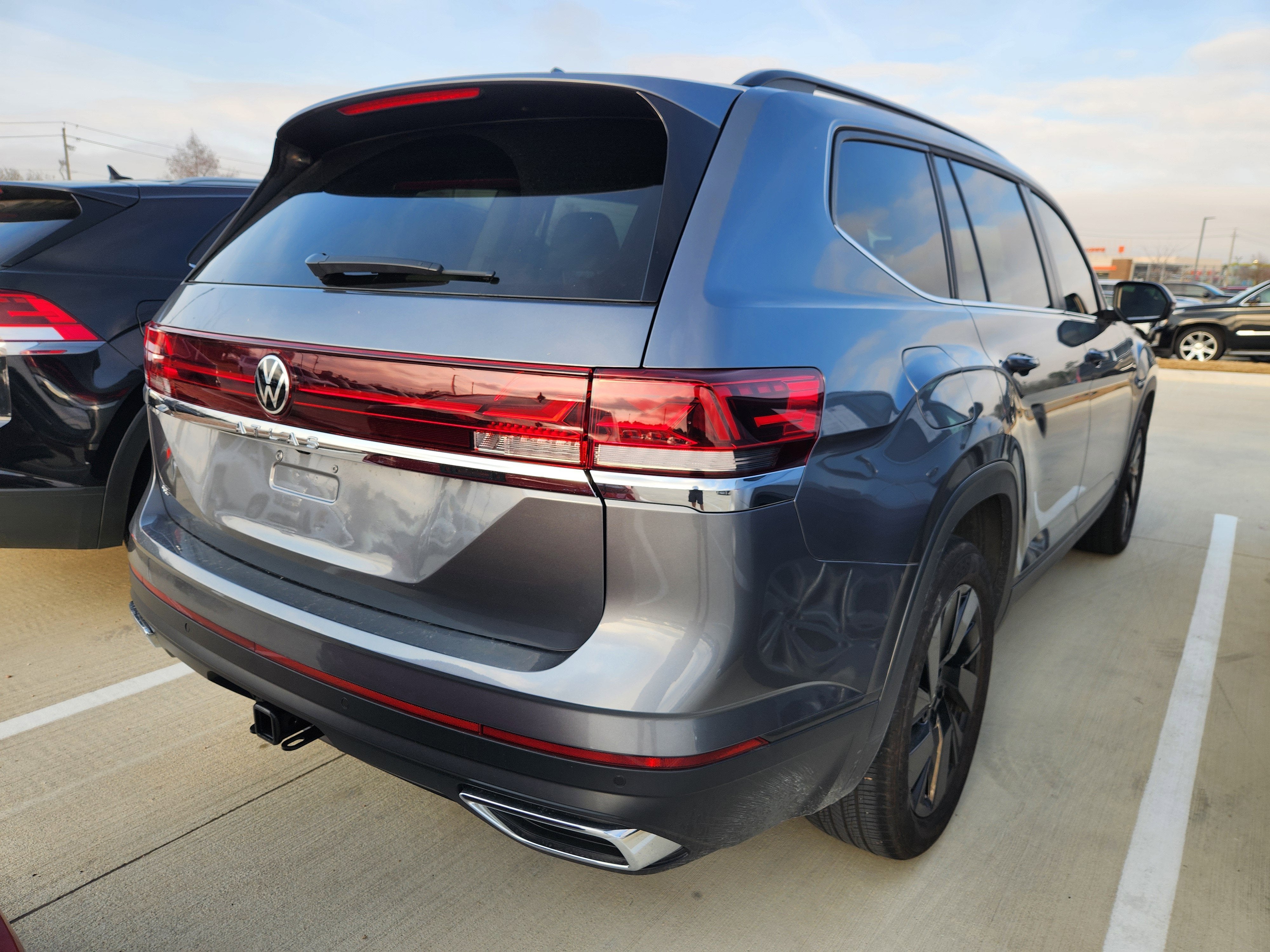 2024 Volkswagen Atlas 2.0T SE w/Technology