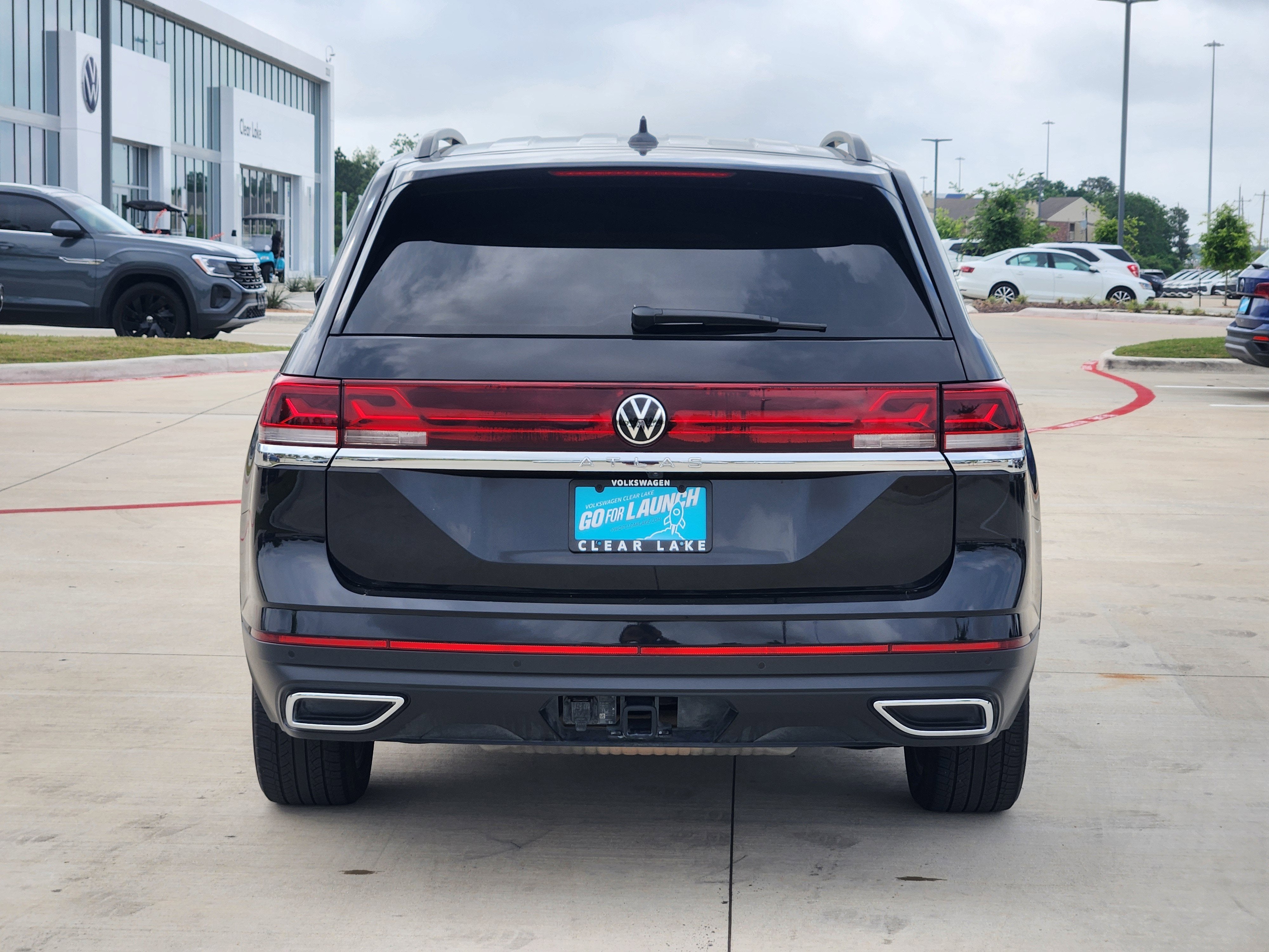 2024 Volkswagen Atlas 2.0T SE w/Technology