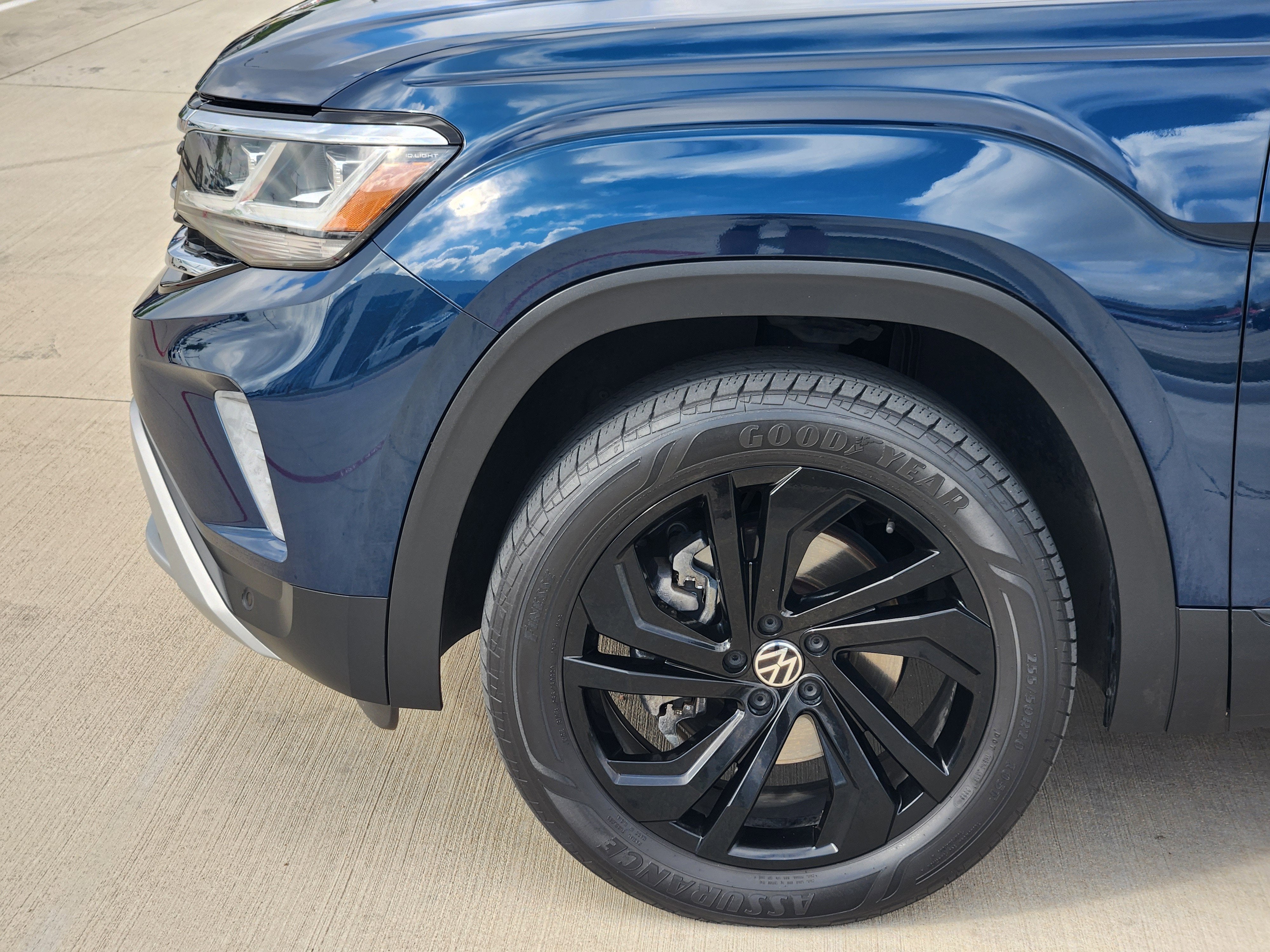 2023 Volkswagen Atlas 3.6L V6 SE w/Technology