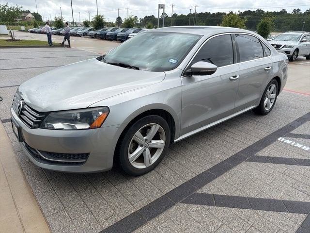 2012 Volkswagen Passat SE AUTO's photo
