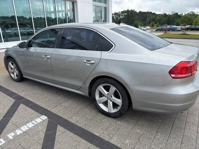 2012 Volkswagen Passat 2.5 SE