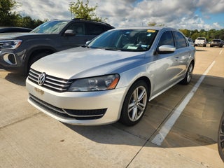 2014 Volkswagen Passat SE w/Sunroof