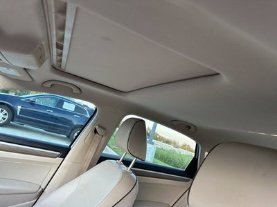 2017 Volkswagen Passat 1.8T SE