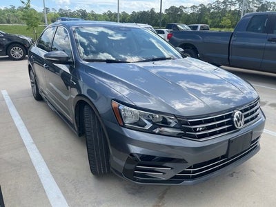 2017 Volkswagen Passat R-Line w/Comfort Pkg