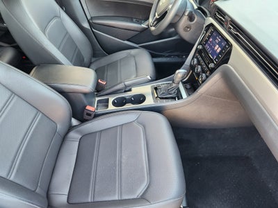 2022 Volkswagen Passat 2.0T SE