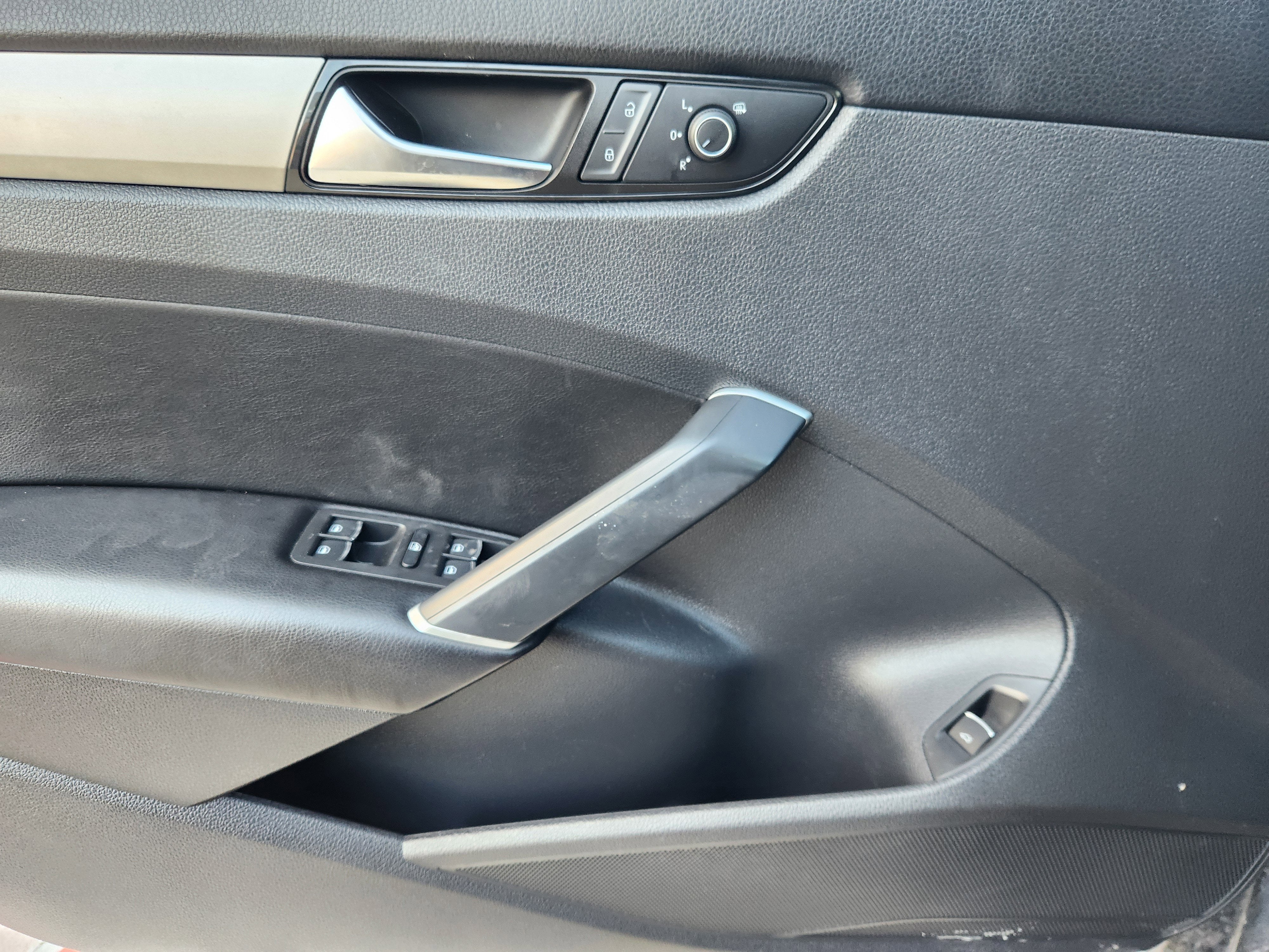 2022 Volkswagen Passat 2.0T SE