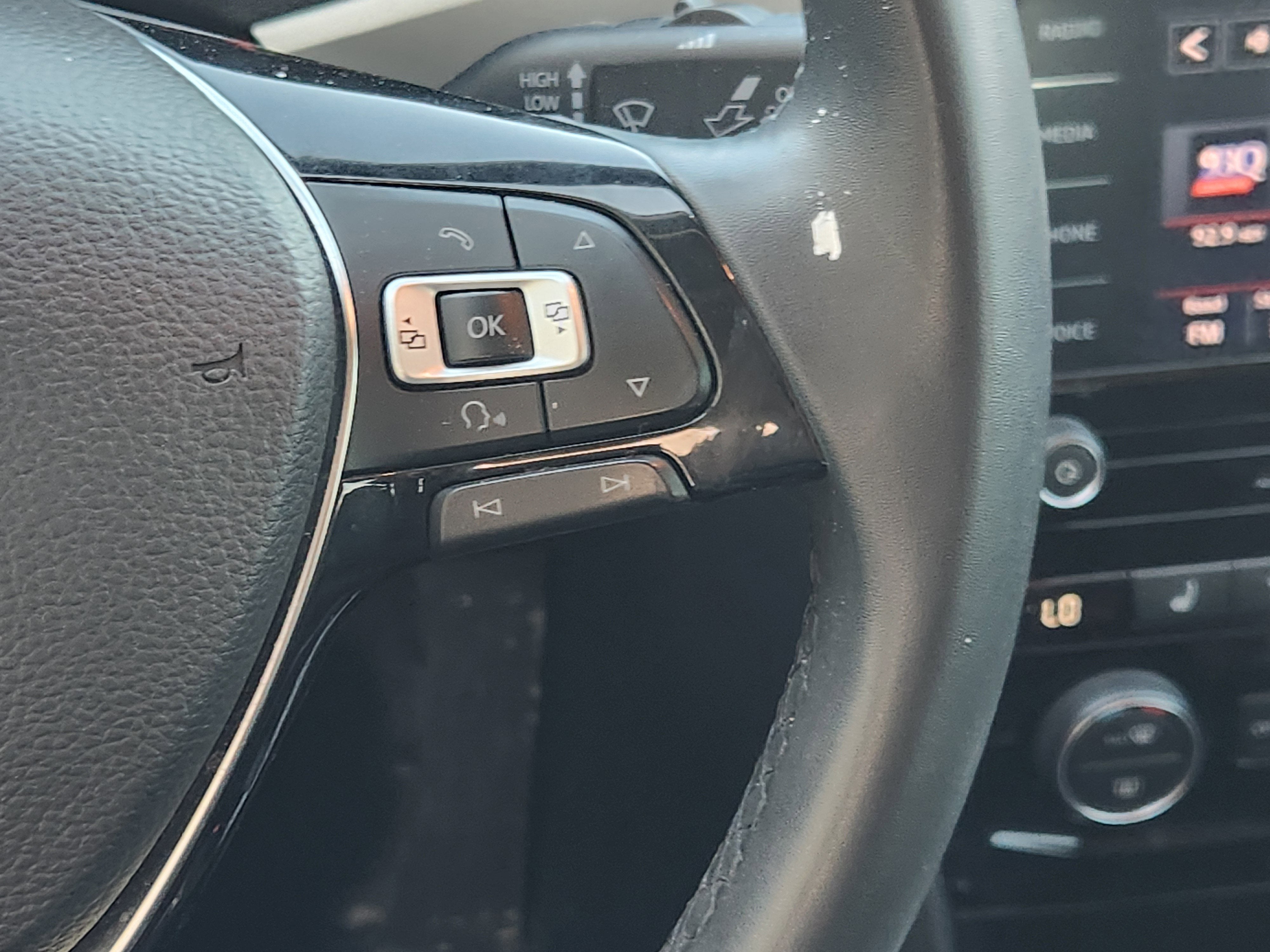 2022 Volkswagen Passat 2.0T SE