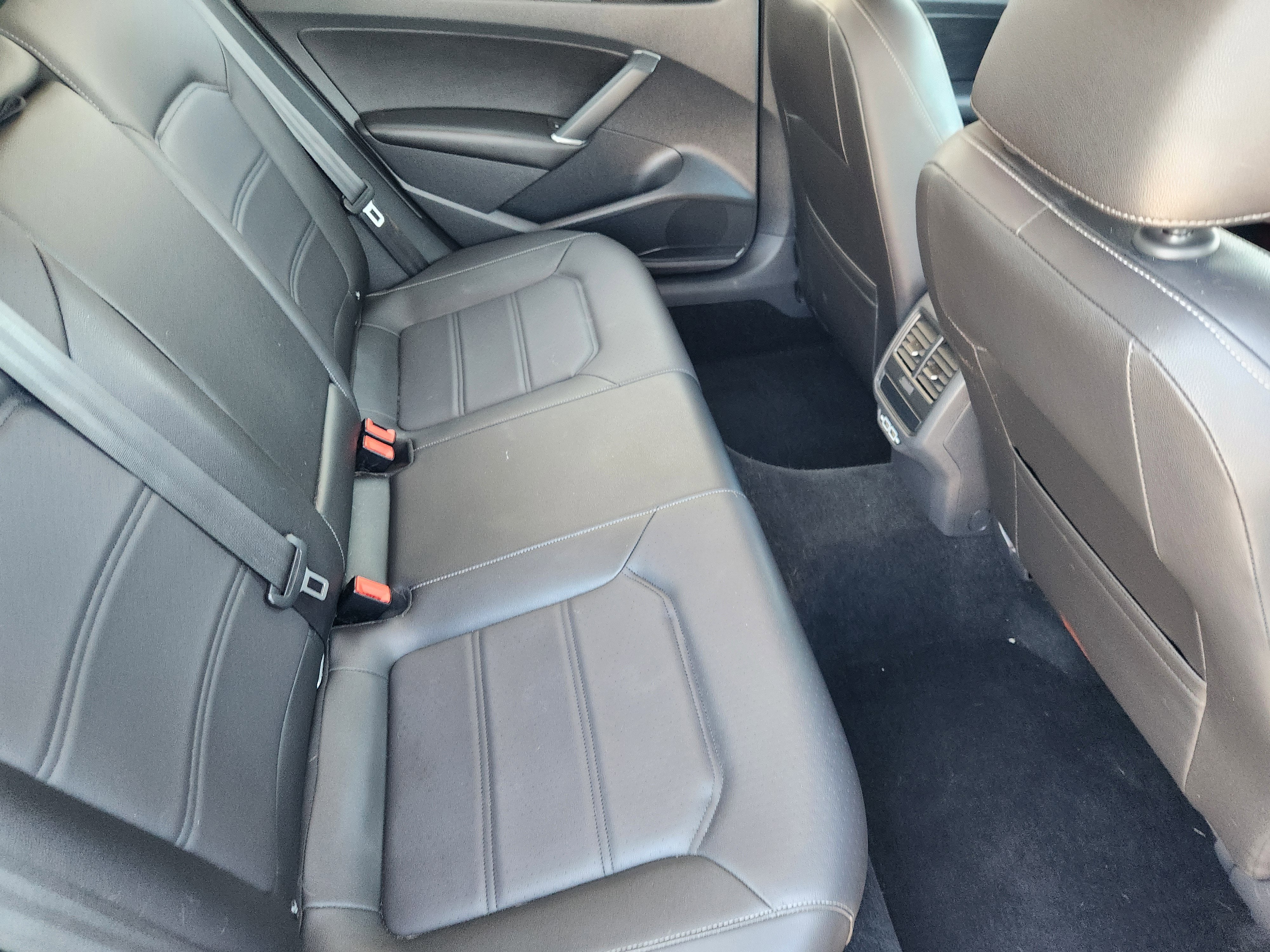 2022 Volkswagen Passat 2.0T SE