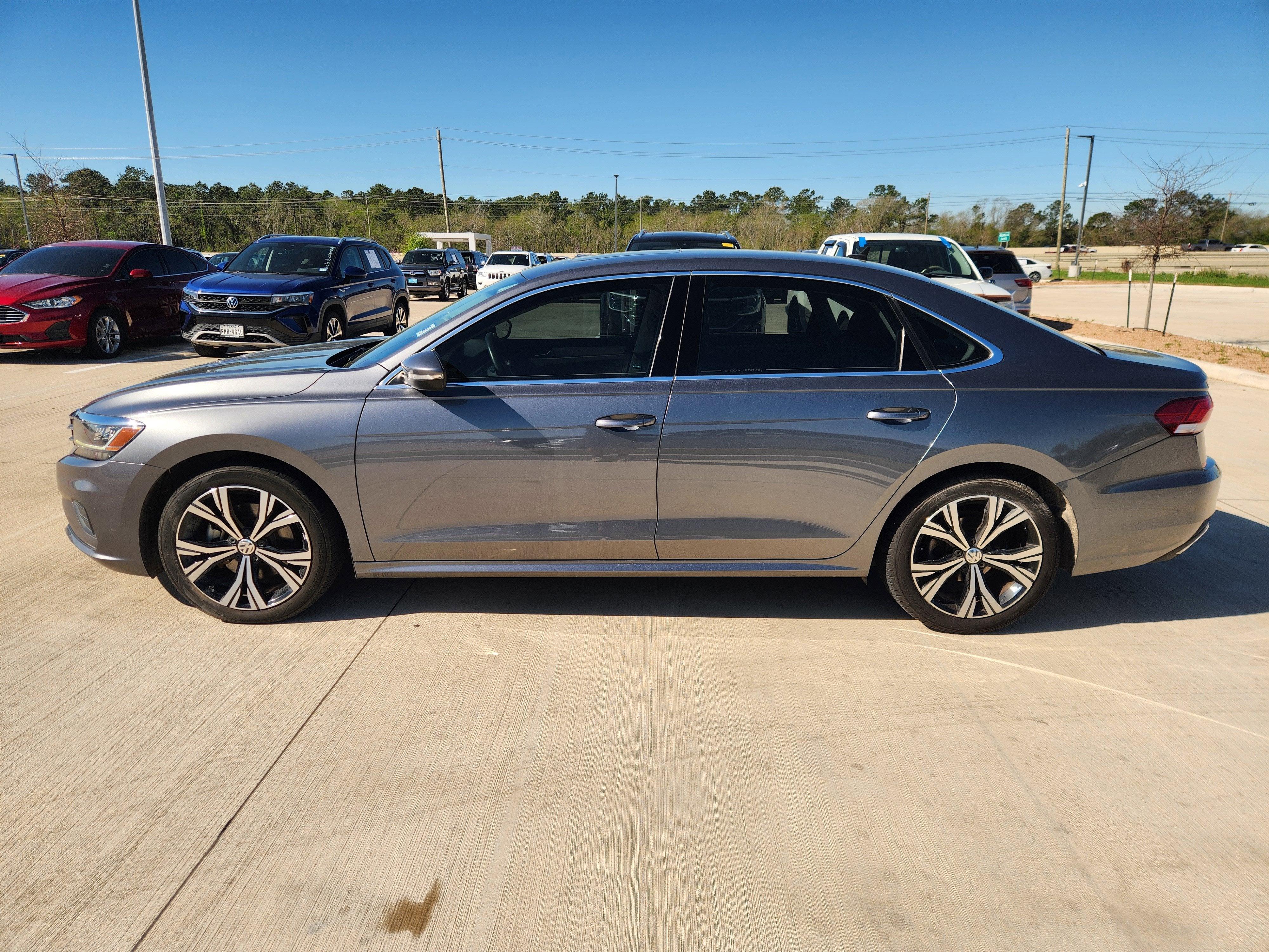2022 Volkswagen Passat 2.0T SE