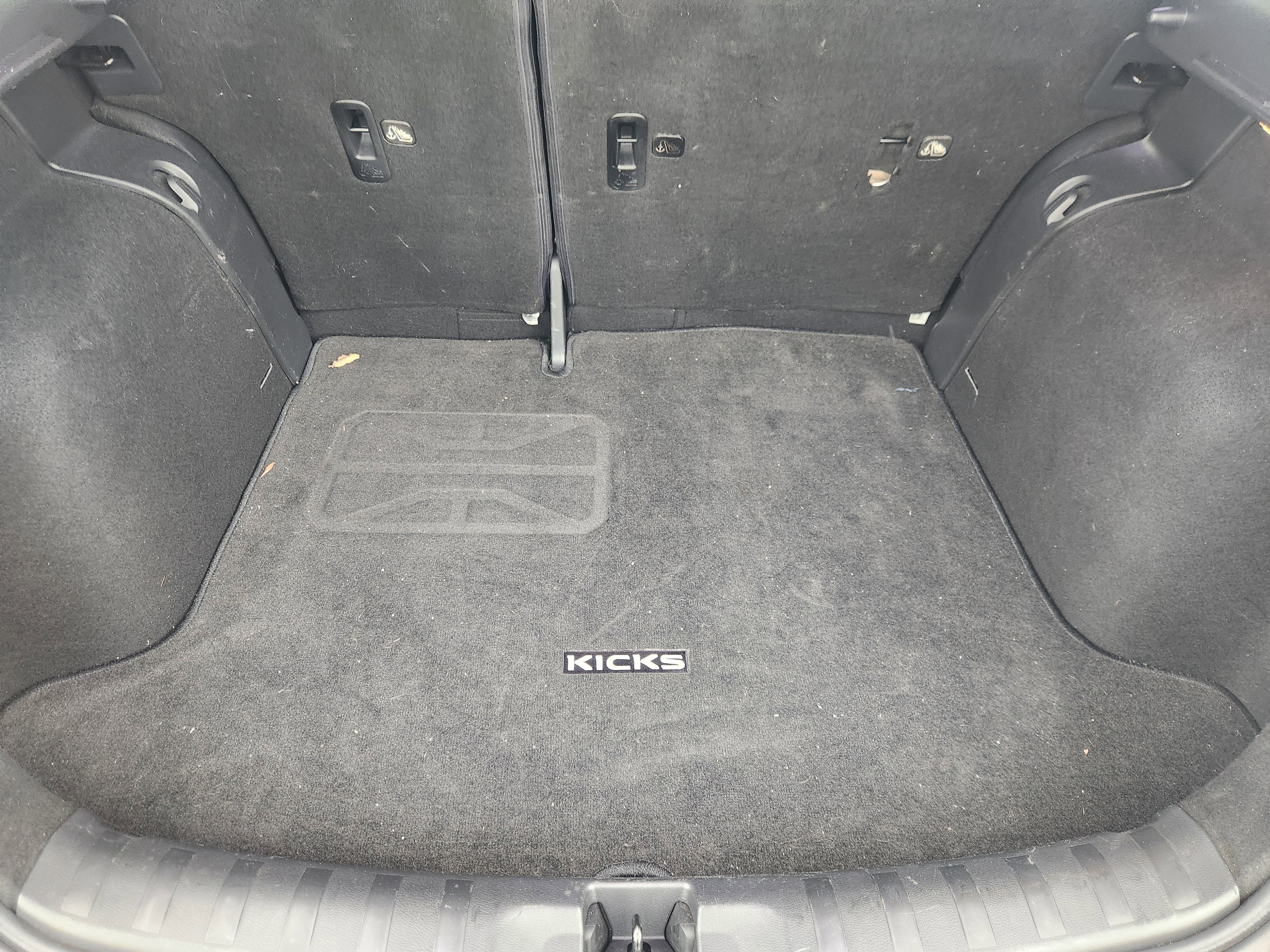 2020 Nissan Kicks SV