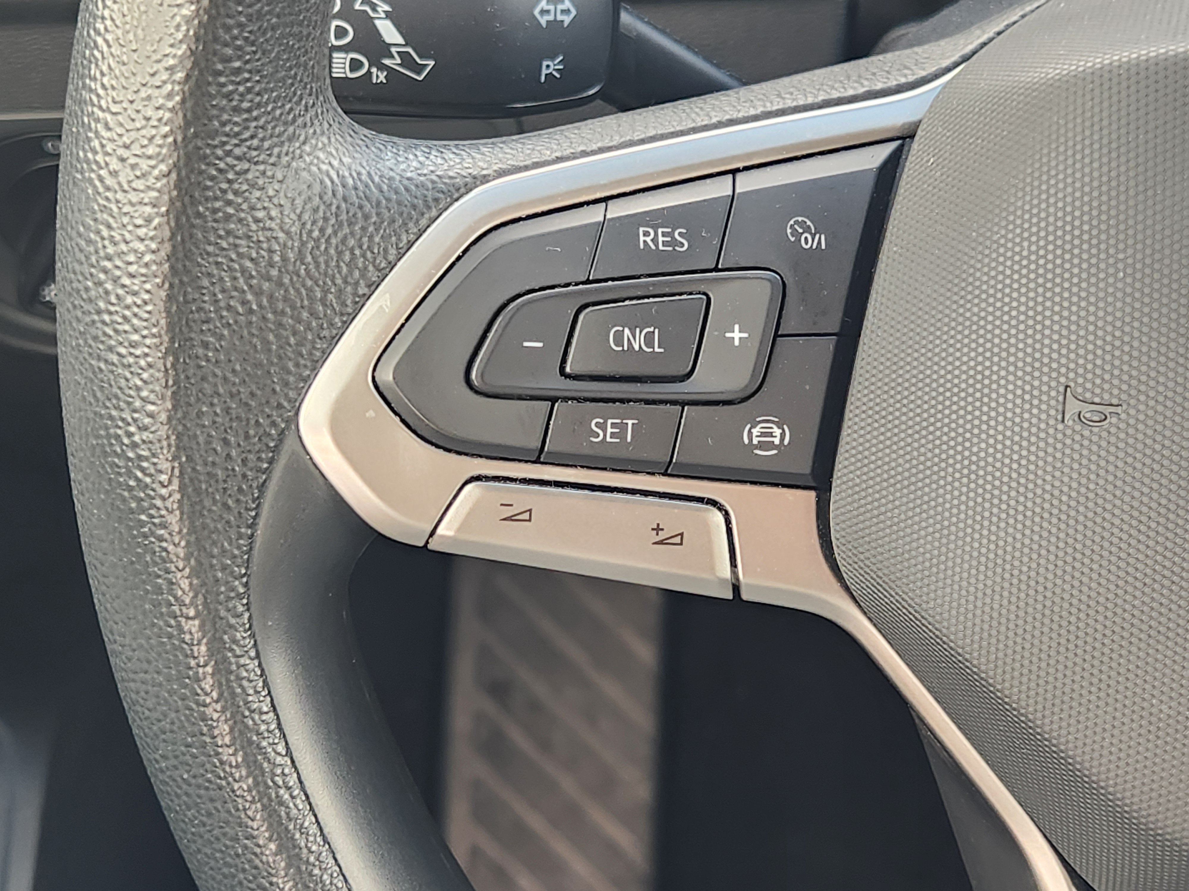 2022 Volkswagen Tiguan S