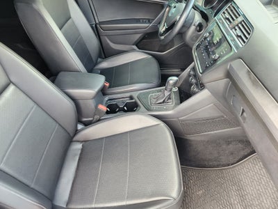 2020 Volkswagen Tiguan SE R-Line Black