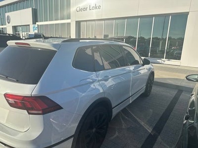 2020 Volkswagen Tiguan SE R-Line Black