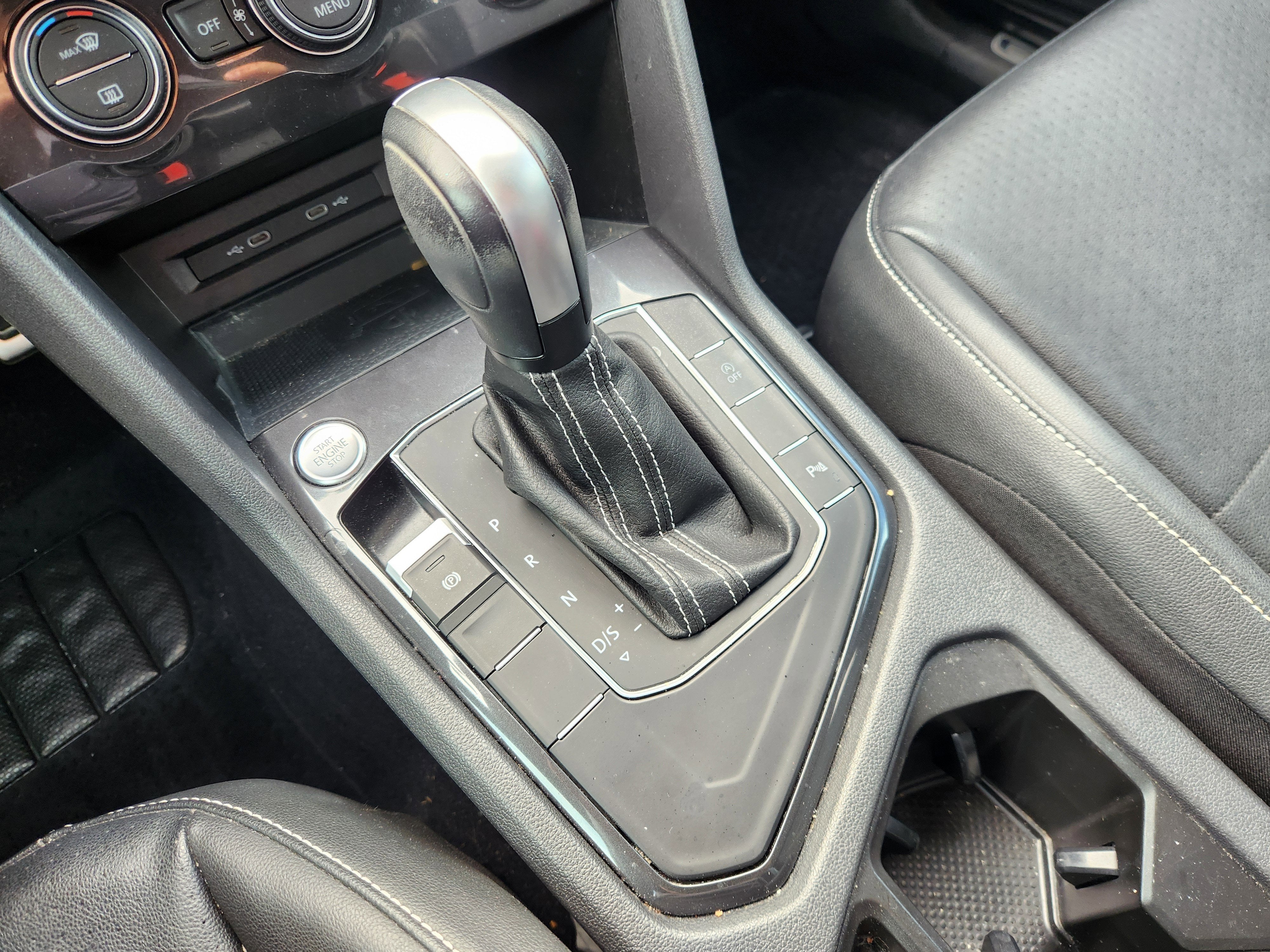 2021 Volkswagen Tiguan SE R-Line Black