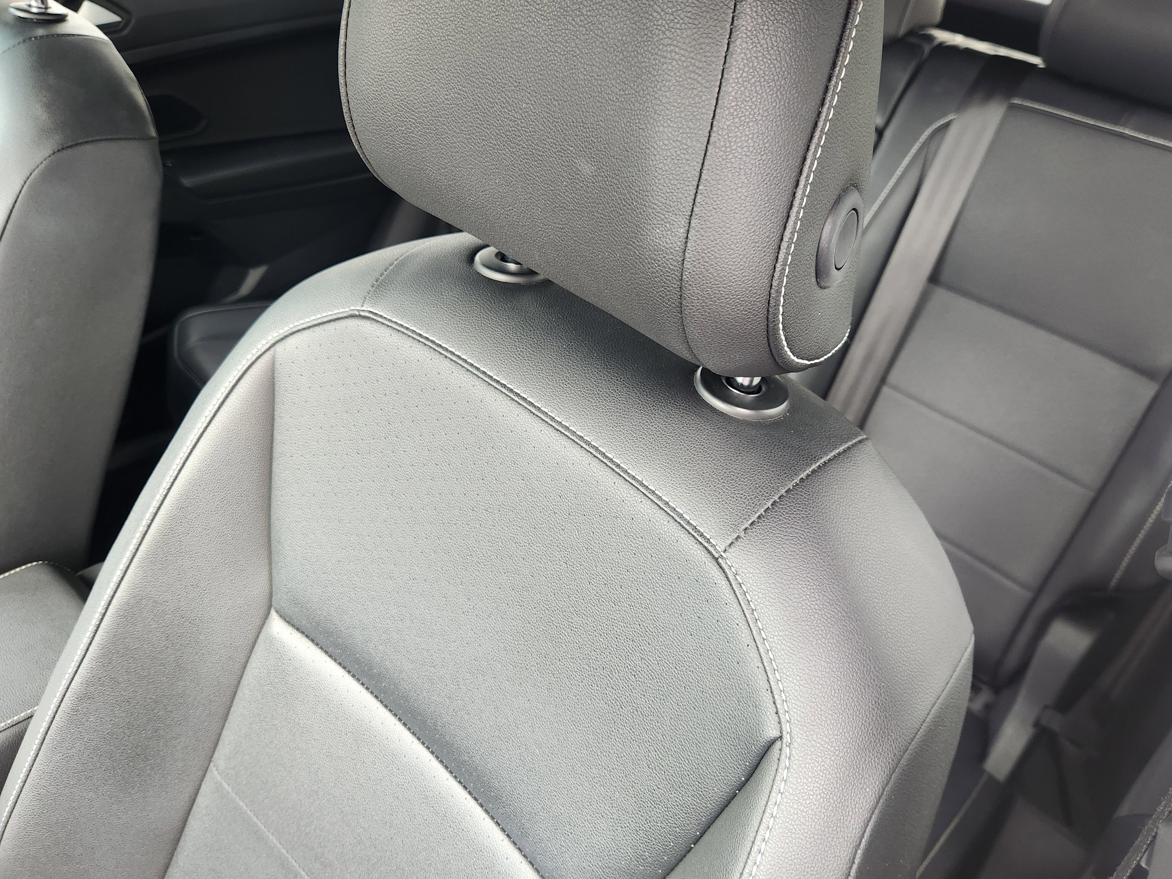 2021 Volkswagen Tiguan SE R-Line Black