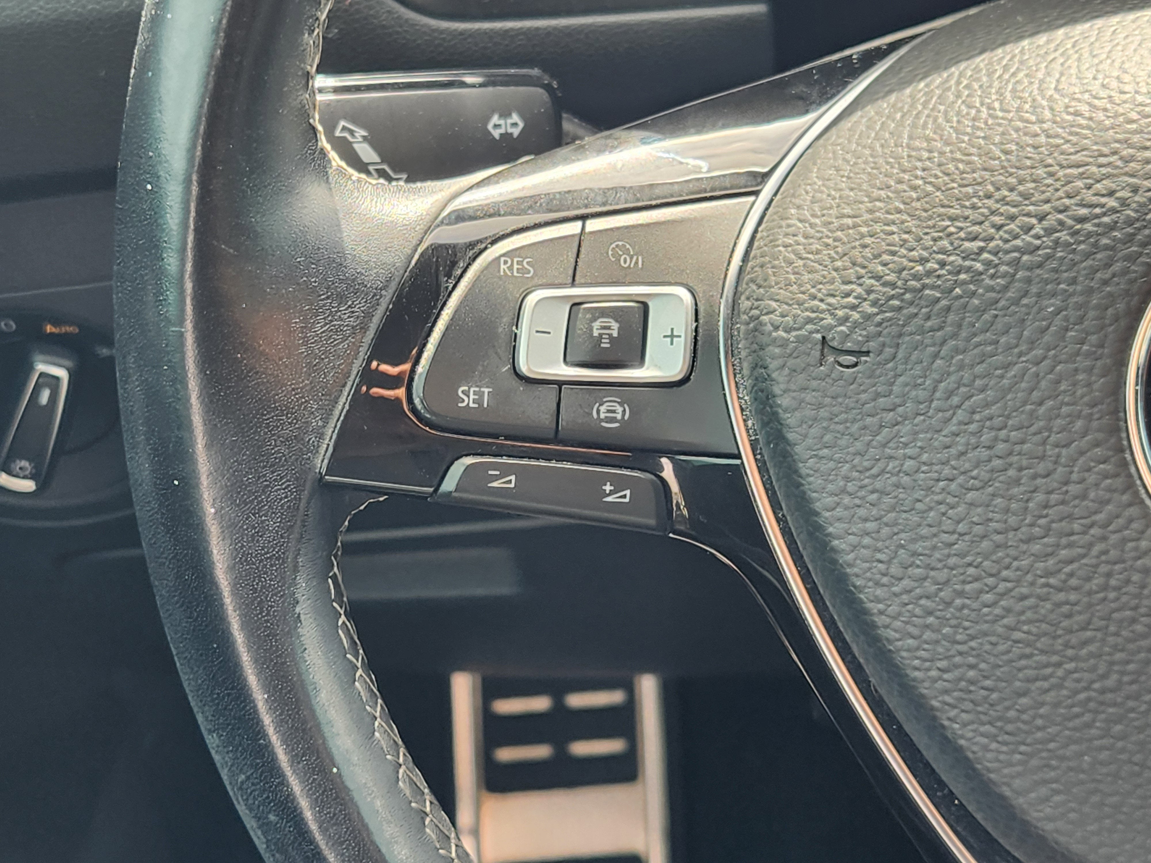 2021 Volkswagen Tiguan SE R-Line Black