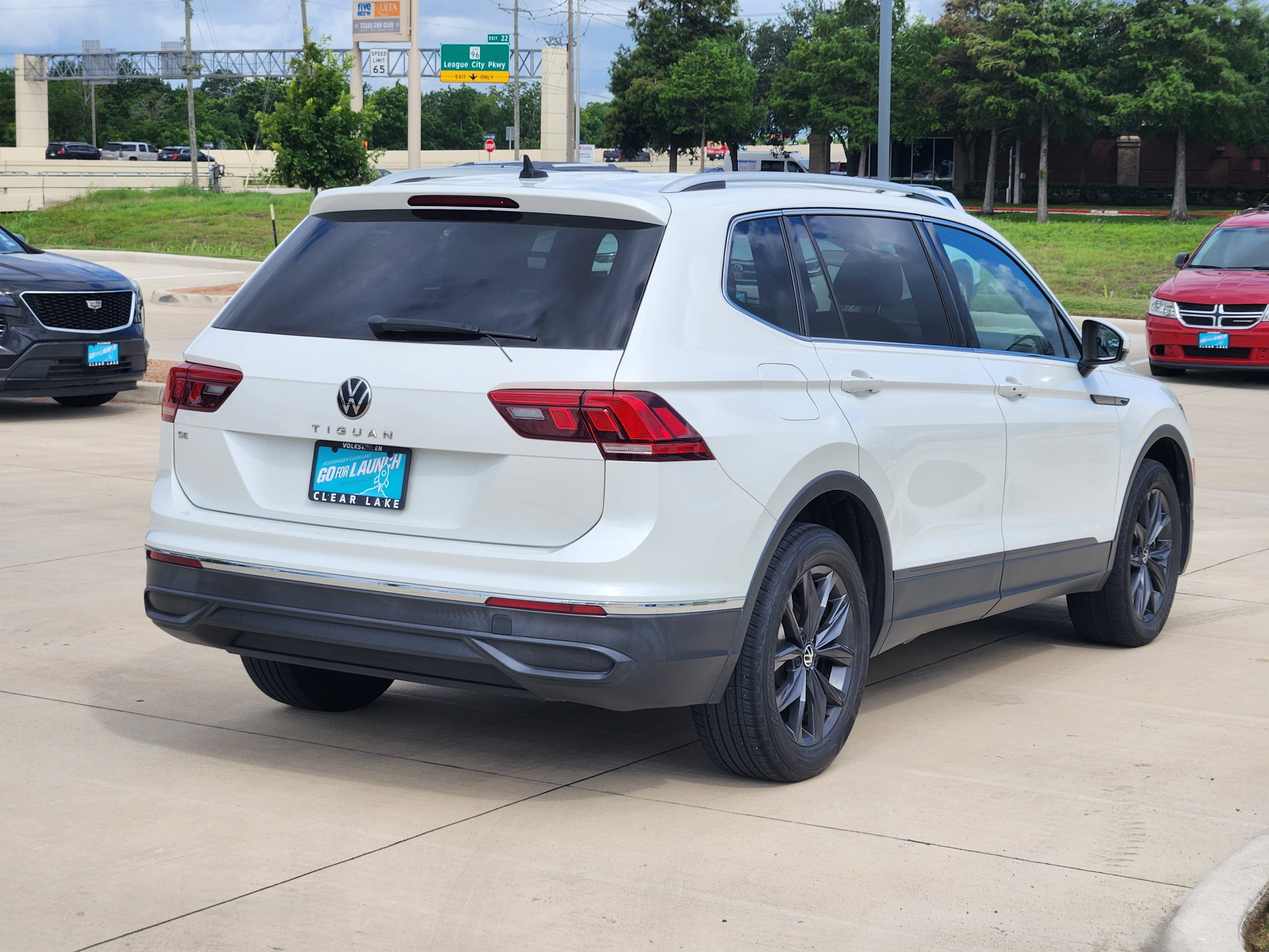 2023 Volkswagen Tiguan SE