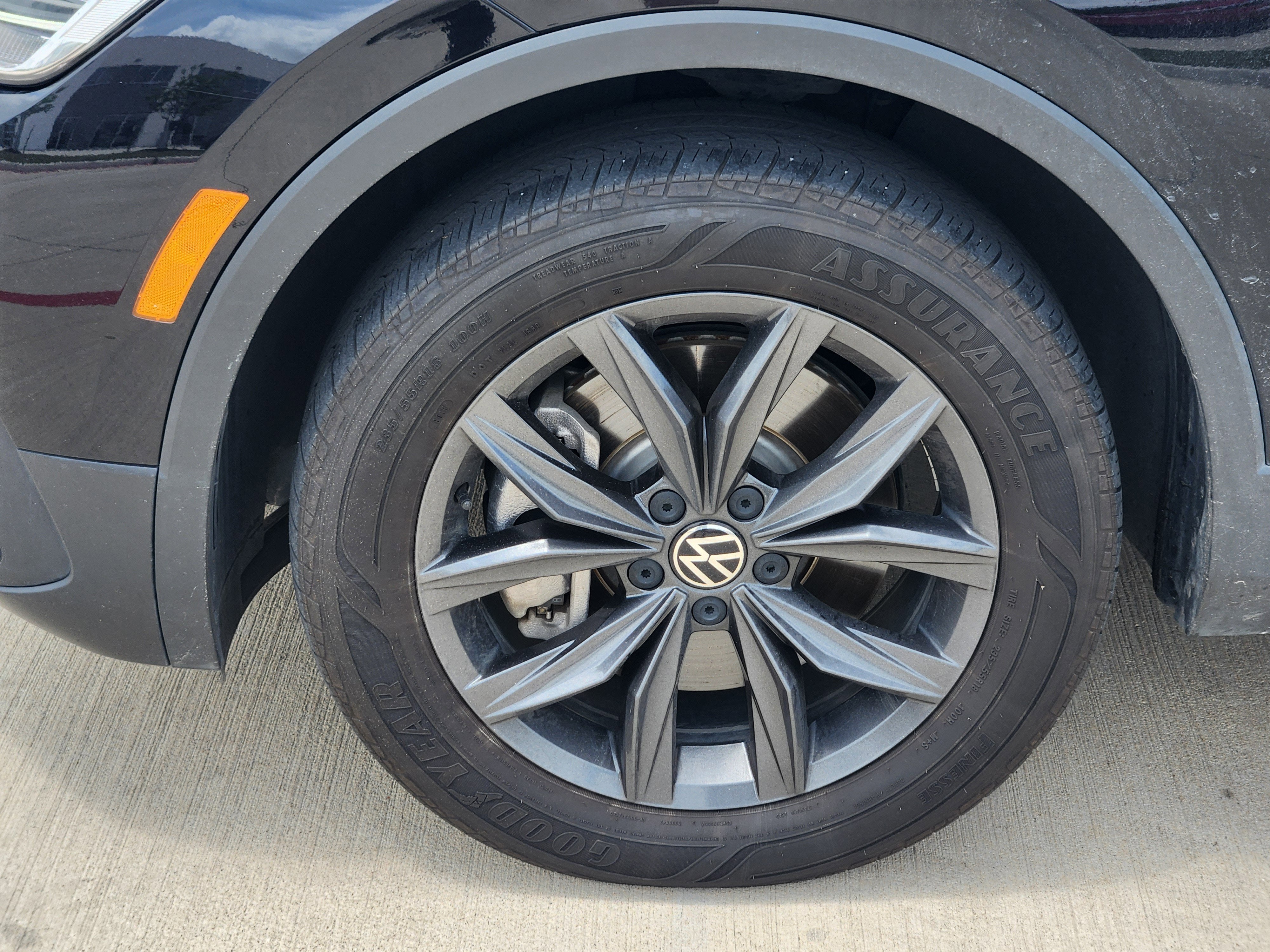2023 Volkswagen Tiguan SE
