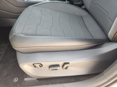 2026 Volkswagen Taos SE Black