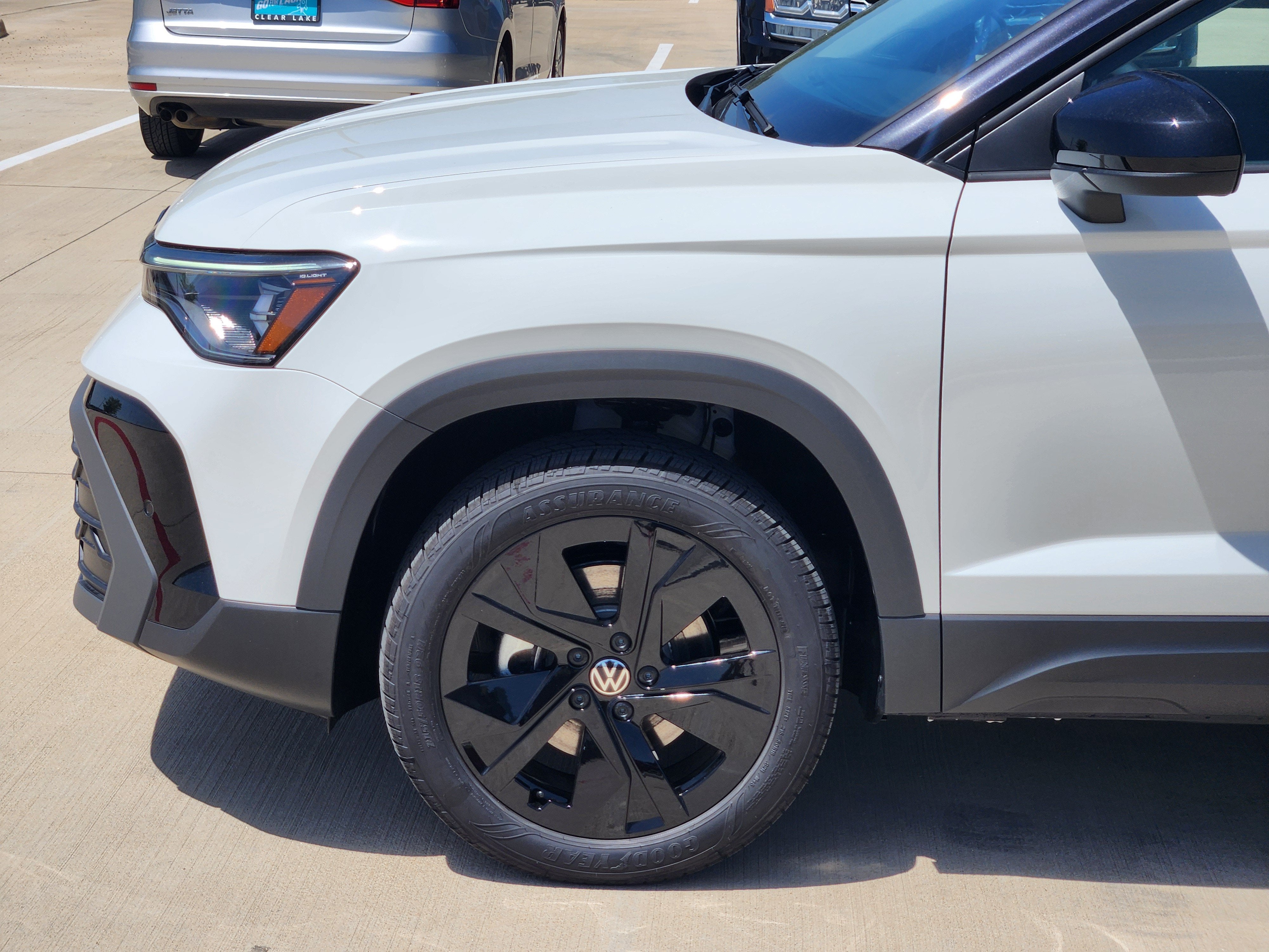 2026 Volkswagen Taos SE Black