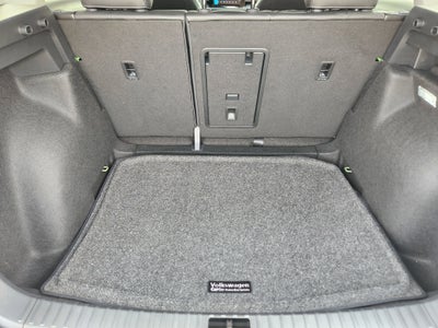 2025 Volkswagen Taos SE Black