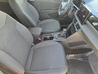 2026 Volkswagen Taos SE Black