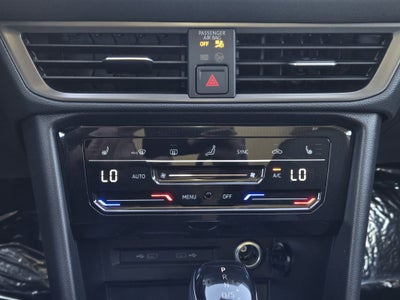 2026 Volkswagen Taos SE Black