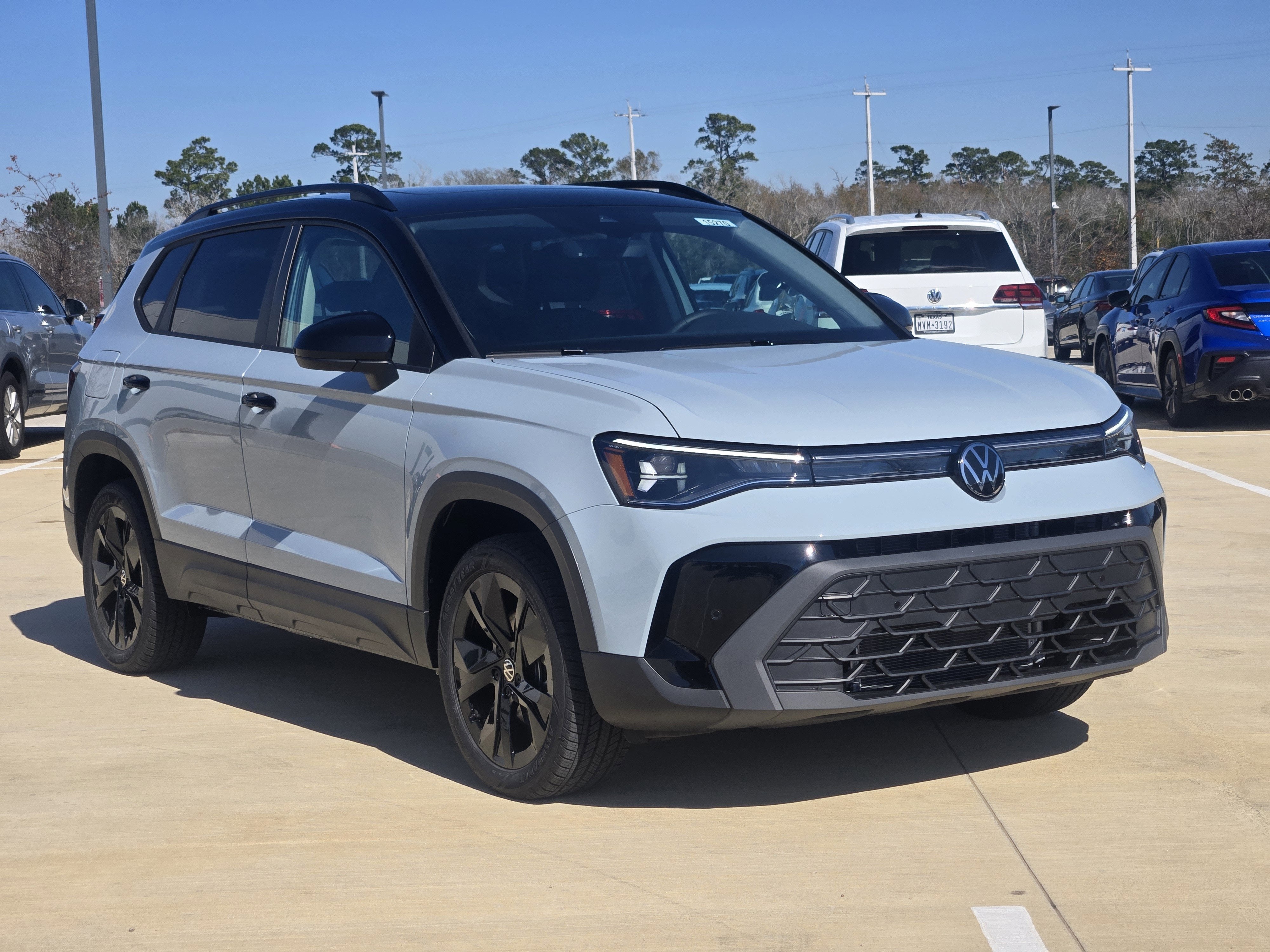 2026 Volkswagen Taos SE Black