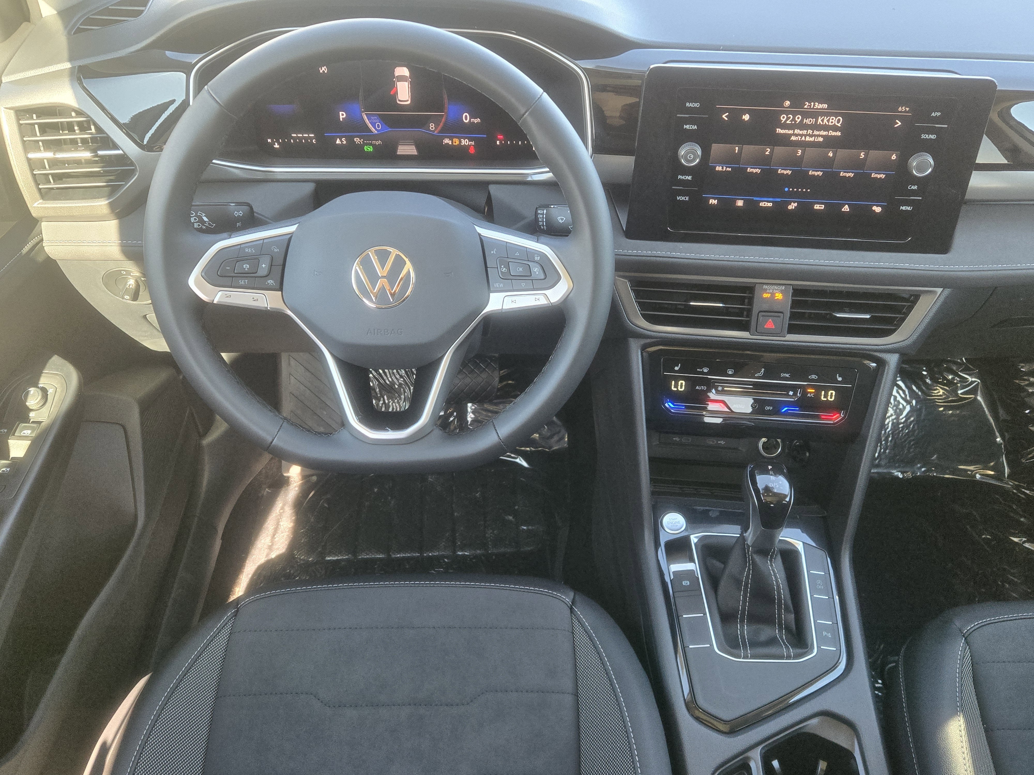 2026 Volkswagen Taos SE Black