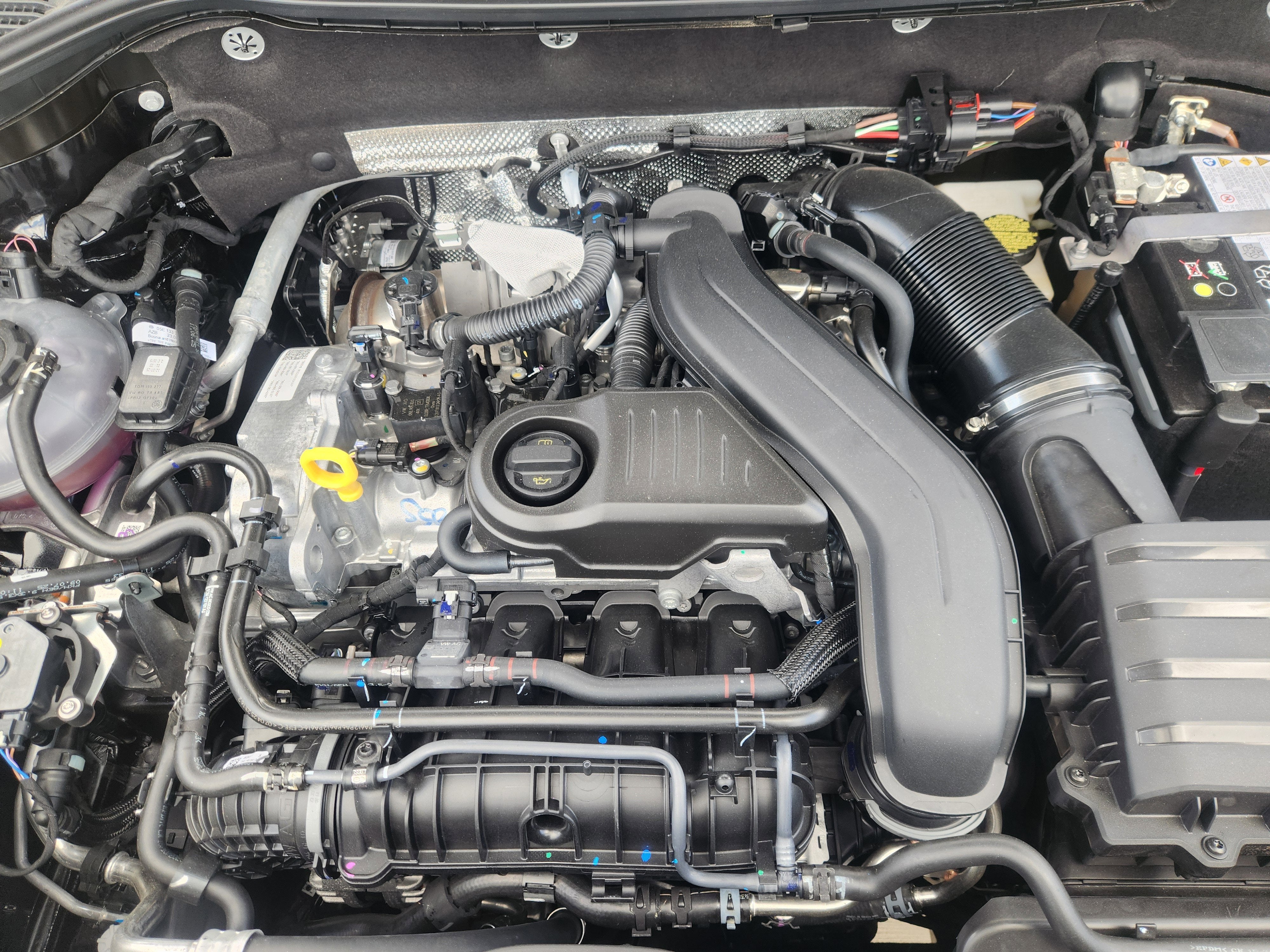 2026 Volkswagen Taos SE Black